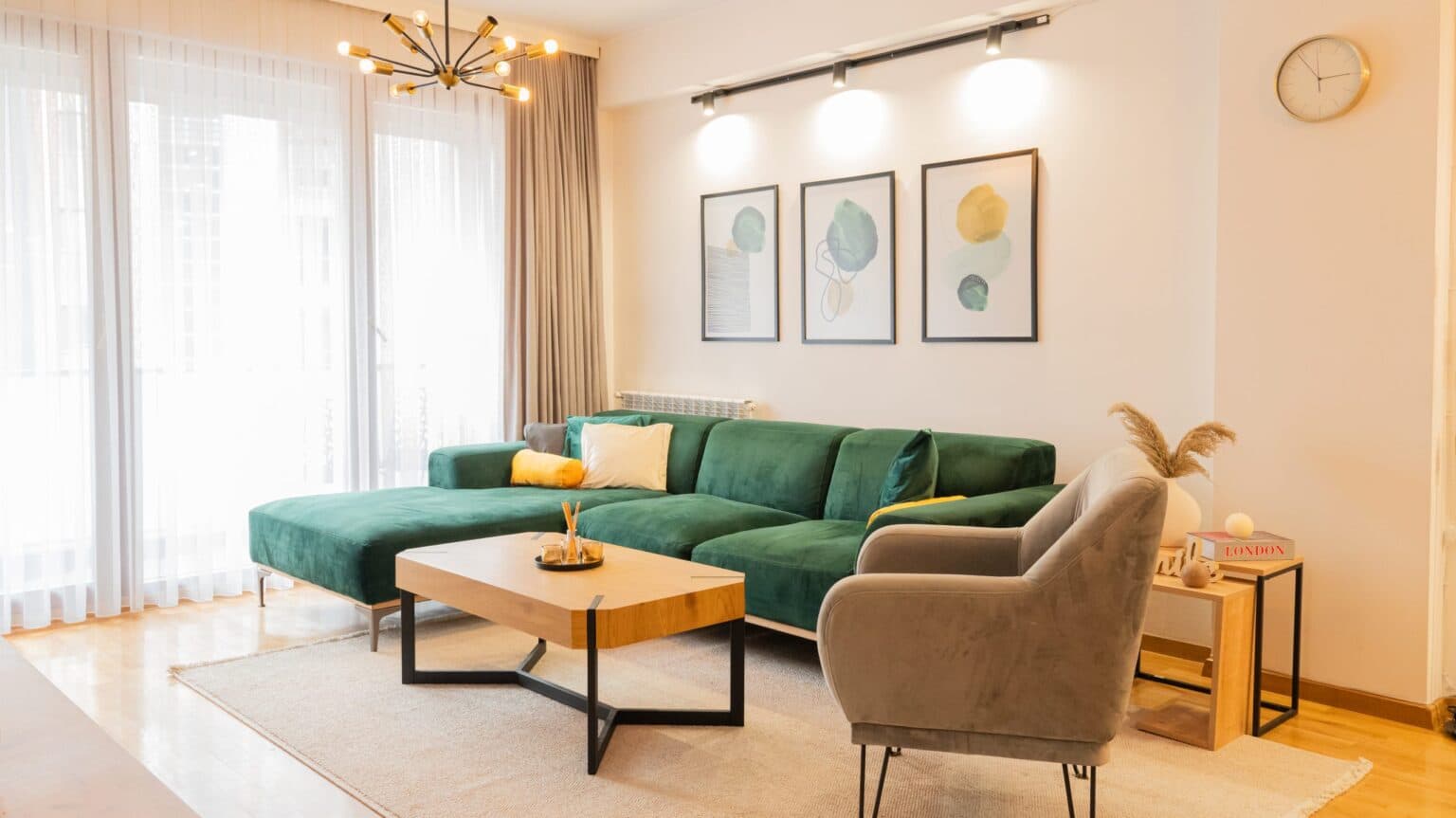 Modern apartment 84m2 in Center - For Rent - Centar - Image 1