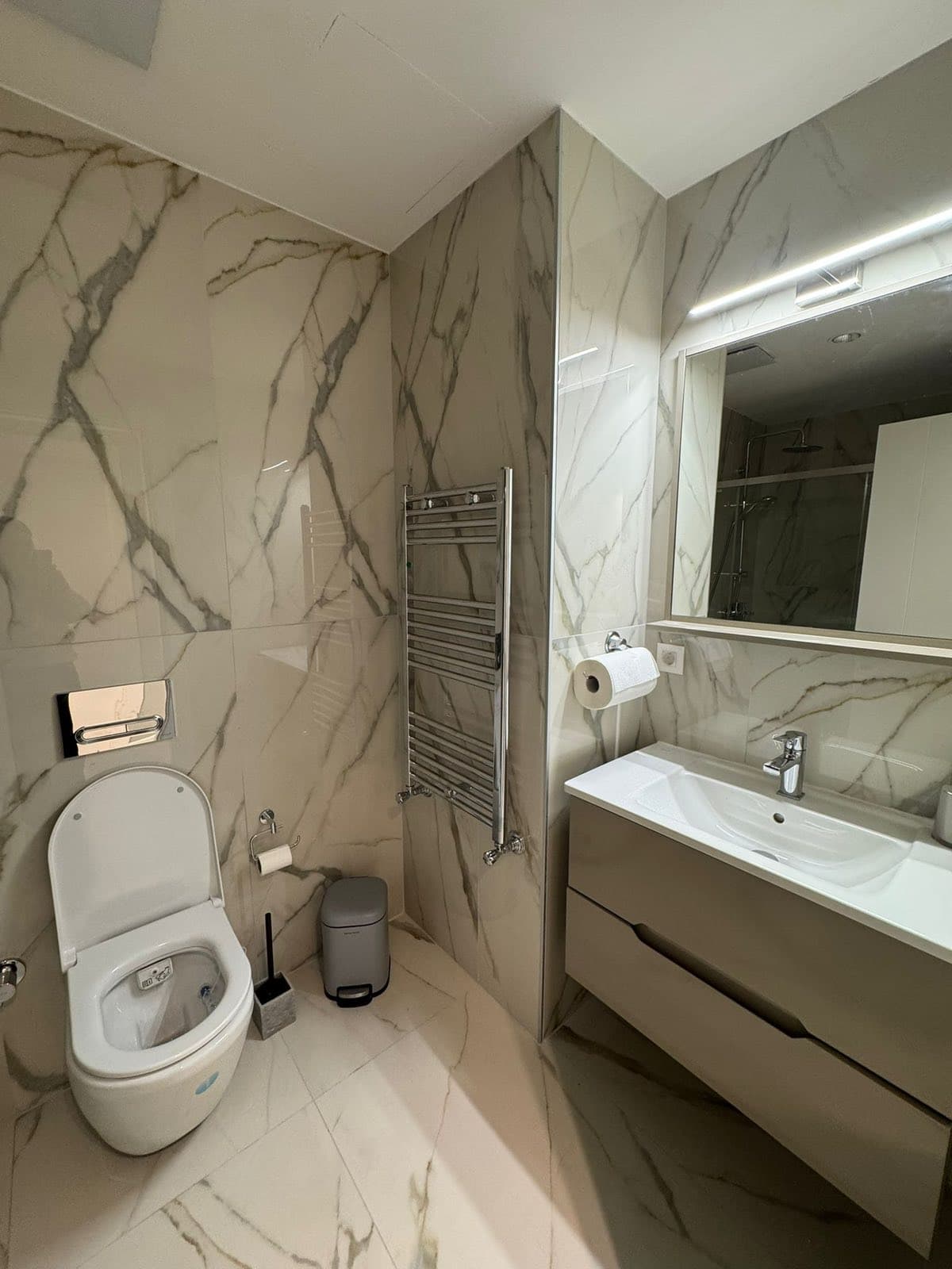 Нов стан 105м2 во Dimond - За Изнајмување - Центар - Слика 20