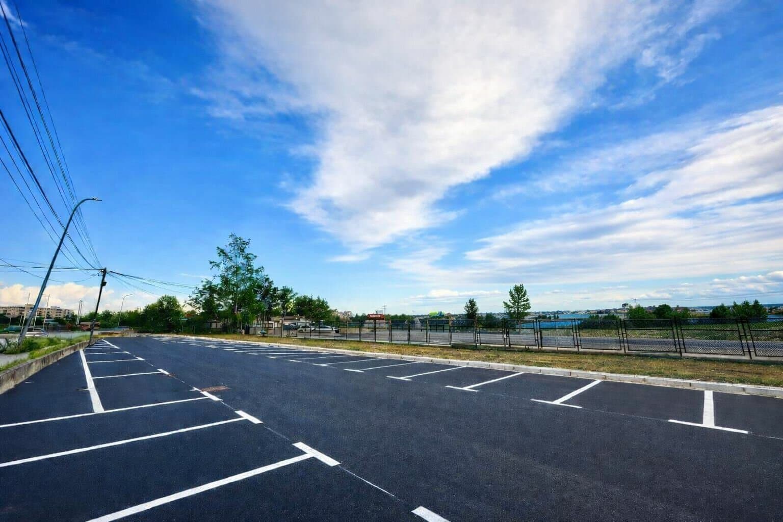 Модерен канцелариски простор во деловен комплекс - За Изнајмување - Гази Баба - Слика 11