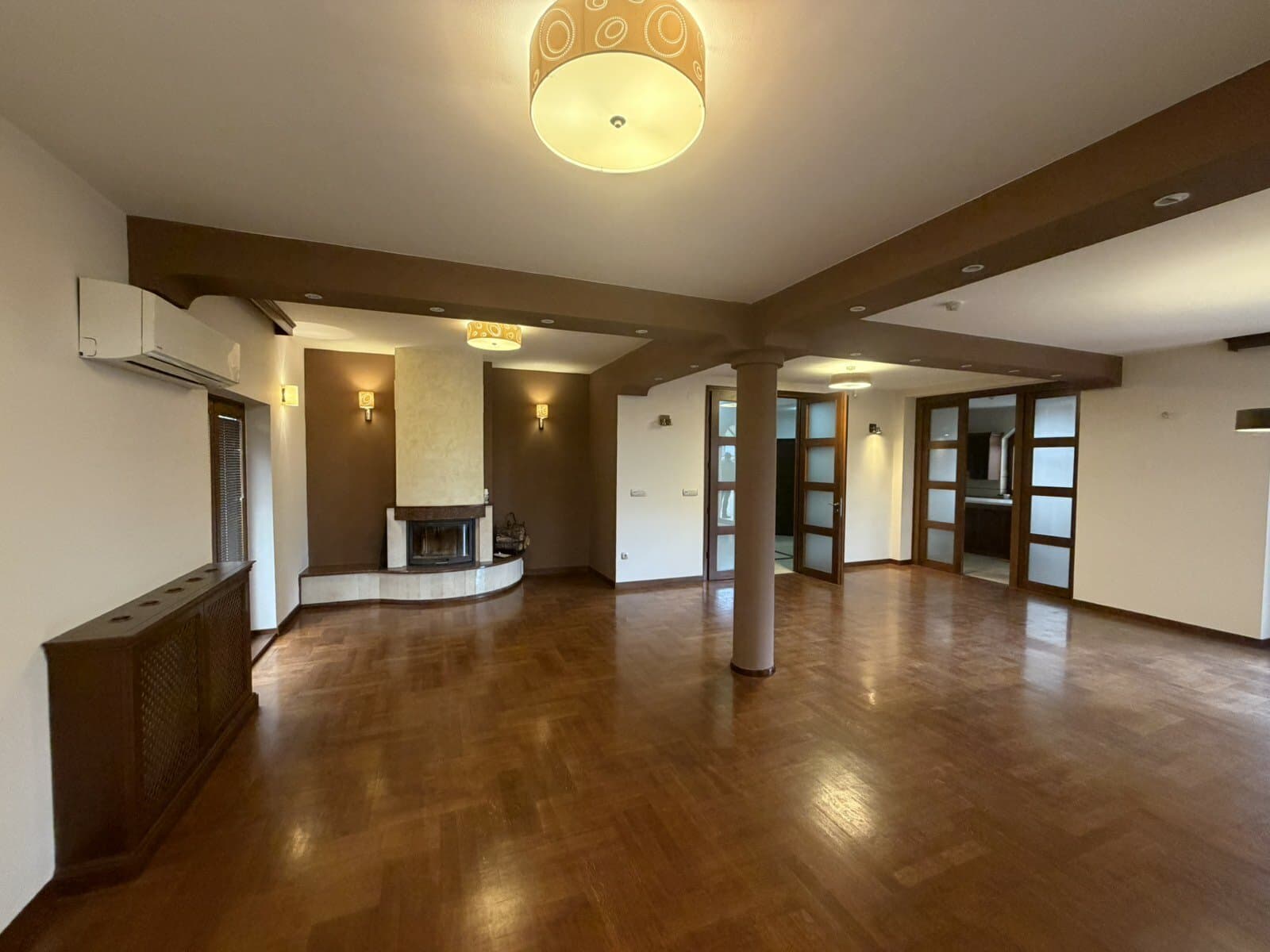 House 400m2 with a spacious yard in Bardovci - For Sale - Bardovci - Image 9