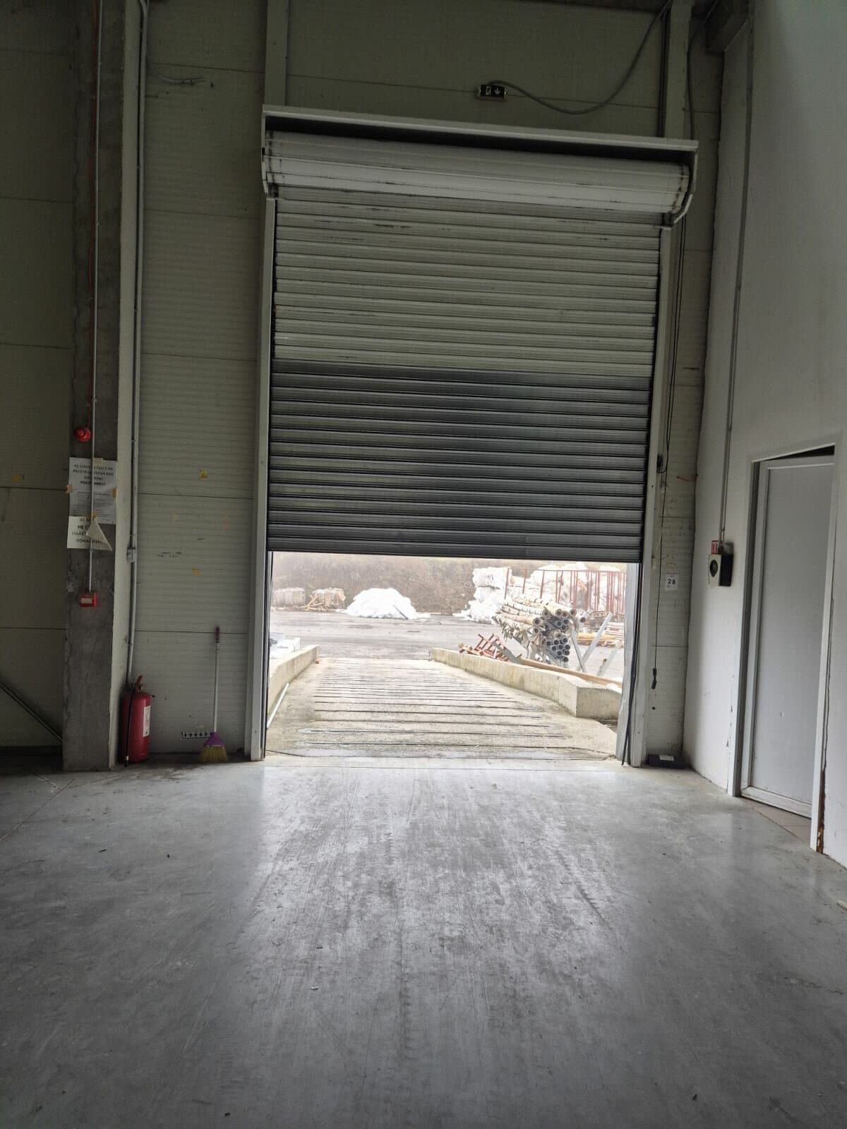 Се издава магацински простор во индустриска зона во Ќојлија - За Изнајмување - Петровец - Слика 5