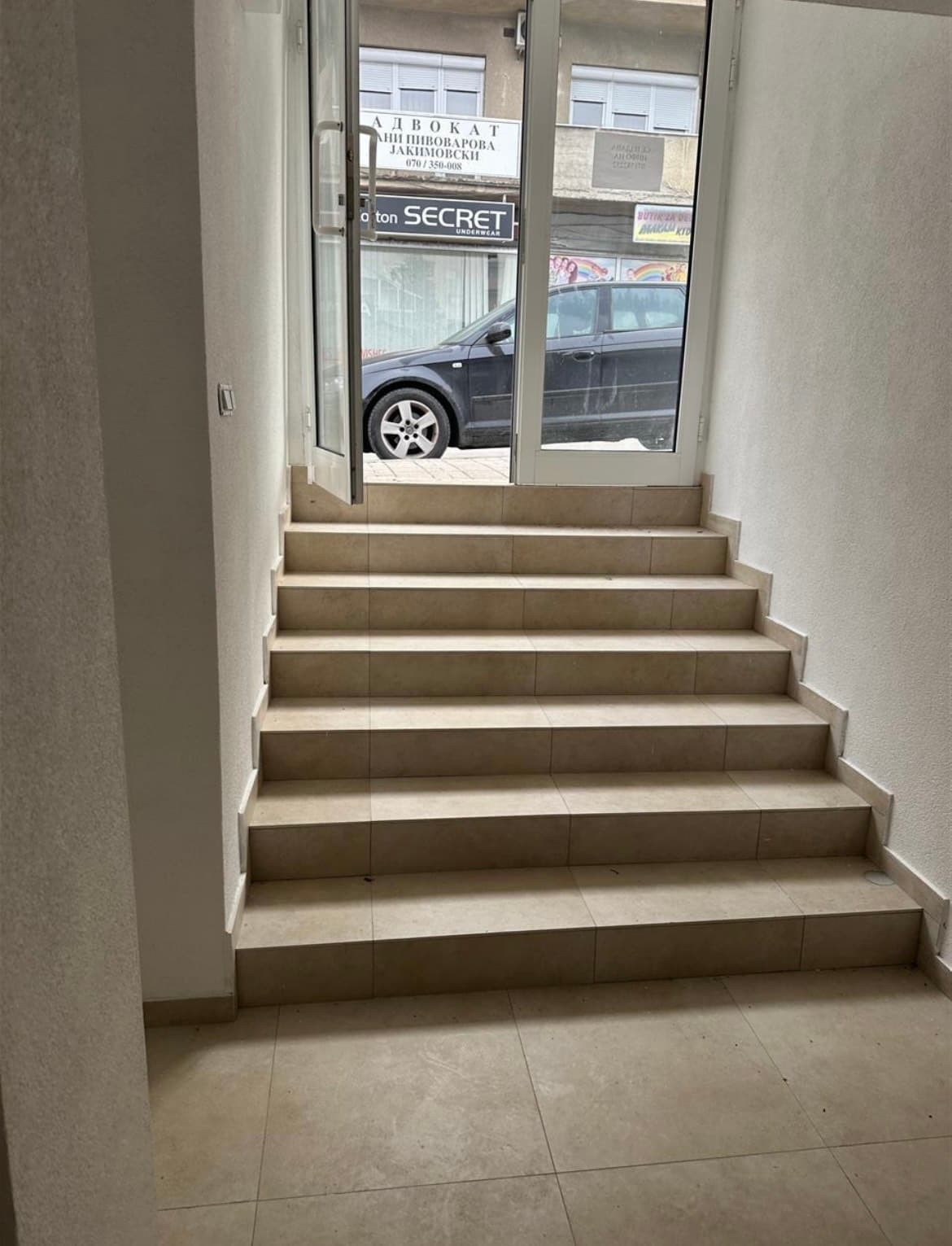 Се изнајмува деловен простор во Куманово - За Изнајмување - Куманово - Слика 4