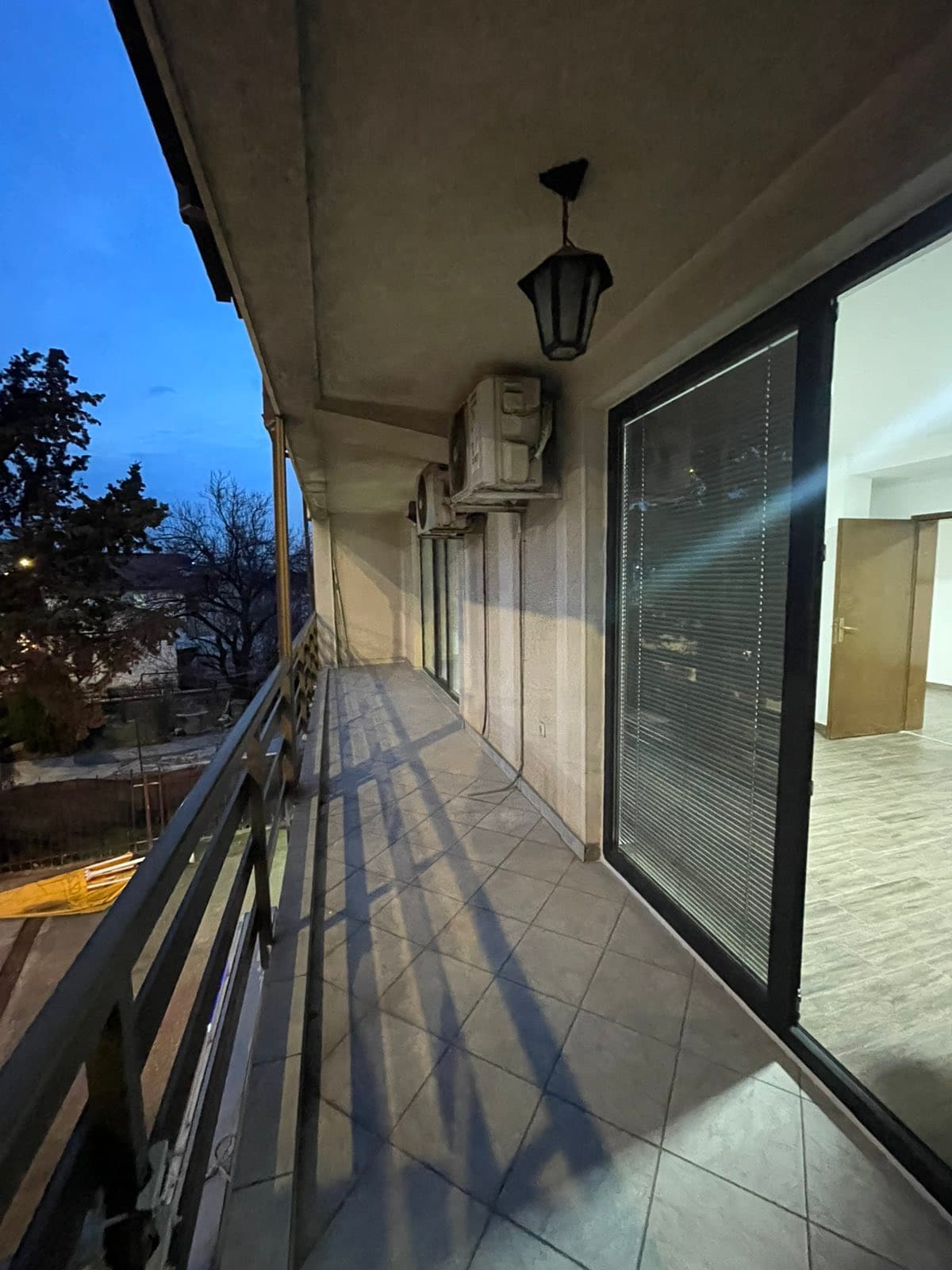 Се изнајмува деловен простор во Кисела Вода - За Изнајмување - Кисела Вода - Слика 8