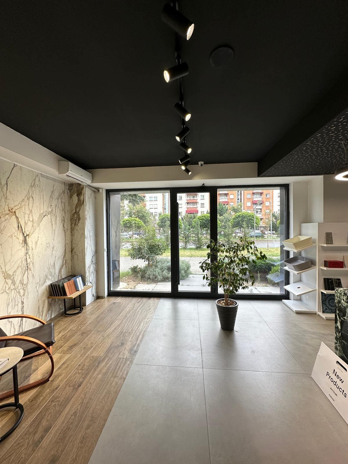 Exclusive business space for rent in Karposh - 2