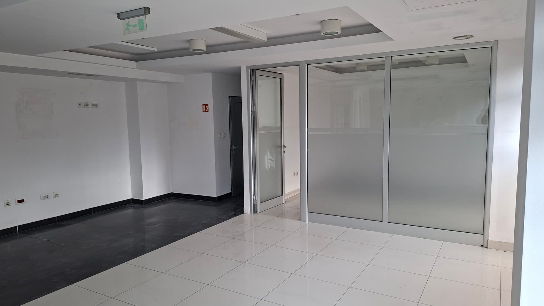 Се изнајмува деловен простор во Автокоманда - За Изнајмување - Гази Баба