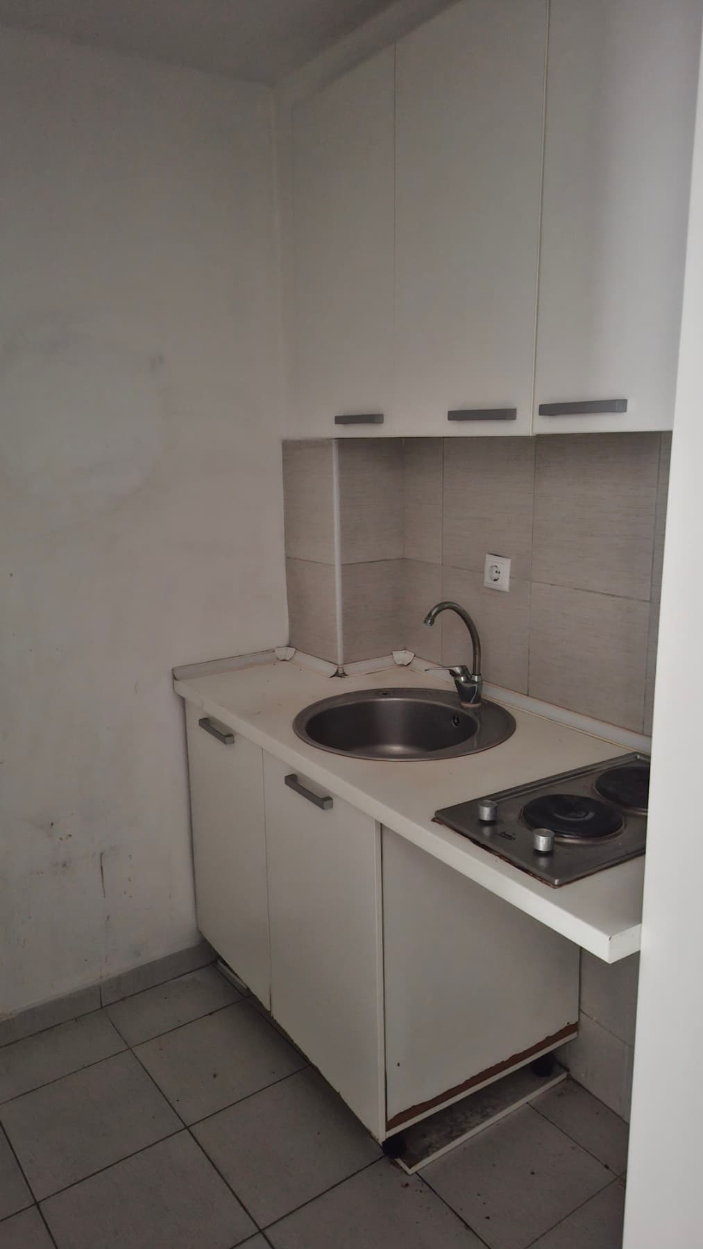 Се изнајмува деловен простор во Автокоманда - За Изнајмување - Гази Баба - Слика 6