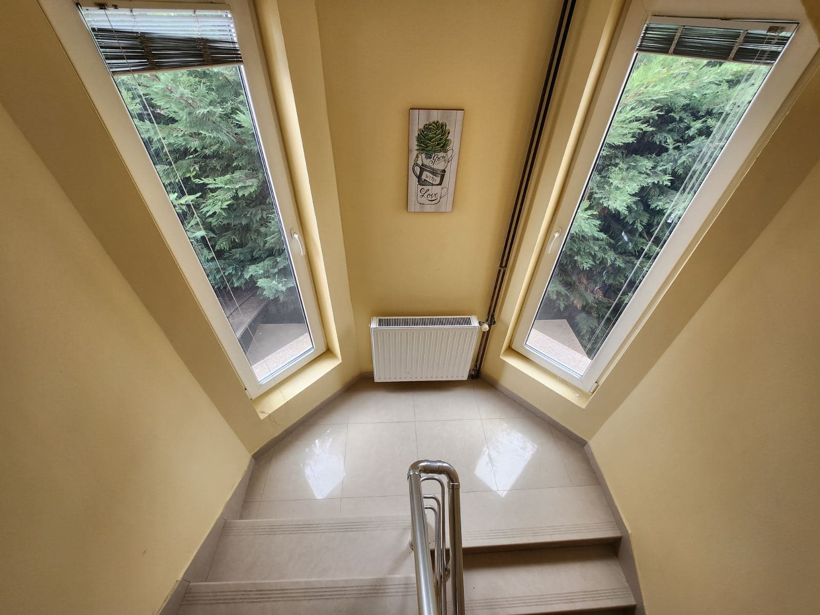 Spacious house 400m² in Crnice - For Rent - Crniche - Image 11