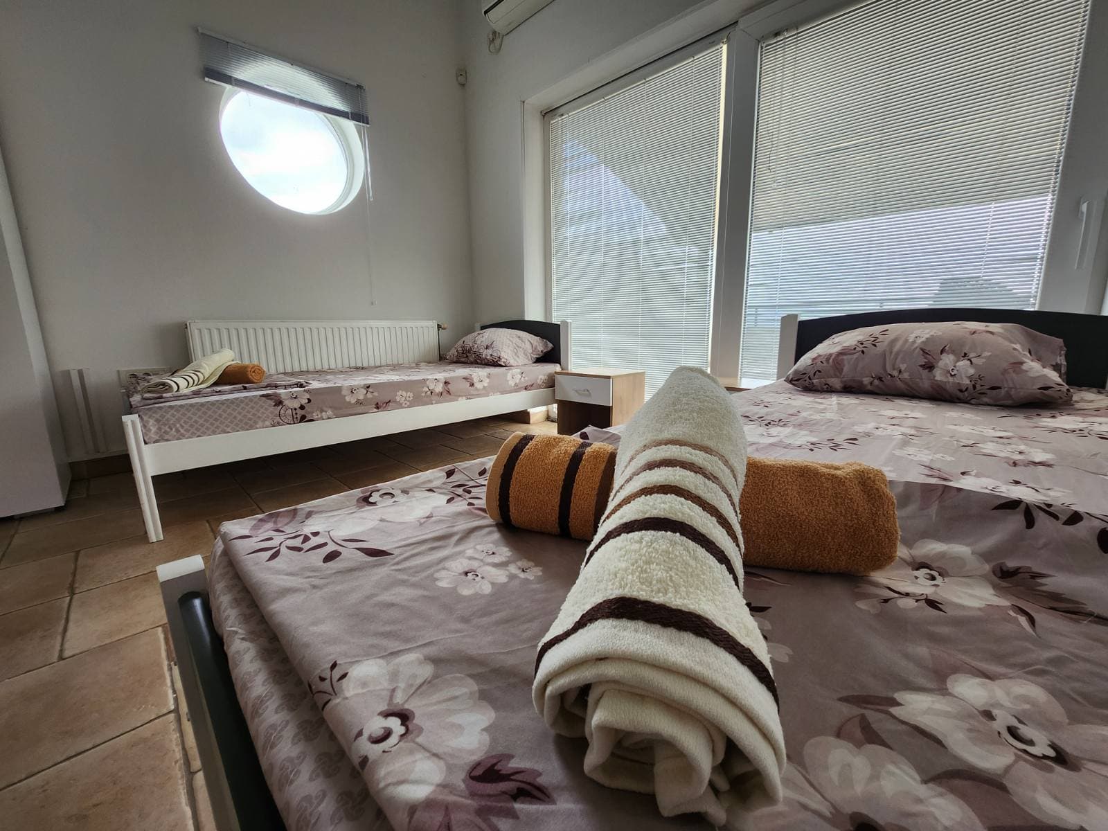 Spacious house 400m² in Crnice - 2