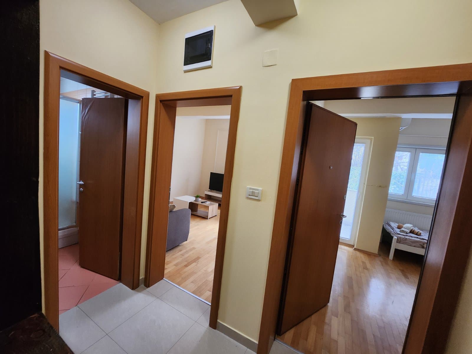 Spacious house 400m² in Crnice - For Rent - Crniche - Image 6