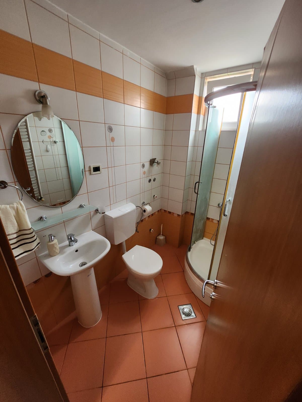 Spacious house 400m² in Crnice - For Rent - Crniche - Image 7