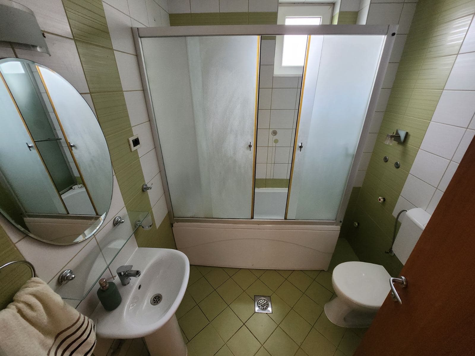 Spacious house 400m² in Crnice - For Rent - Crniche - Image 8