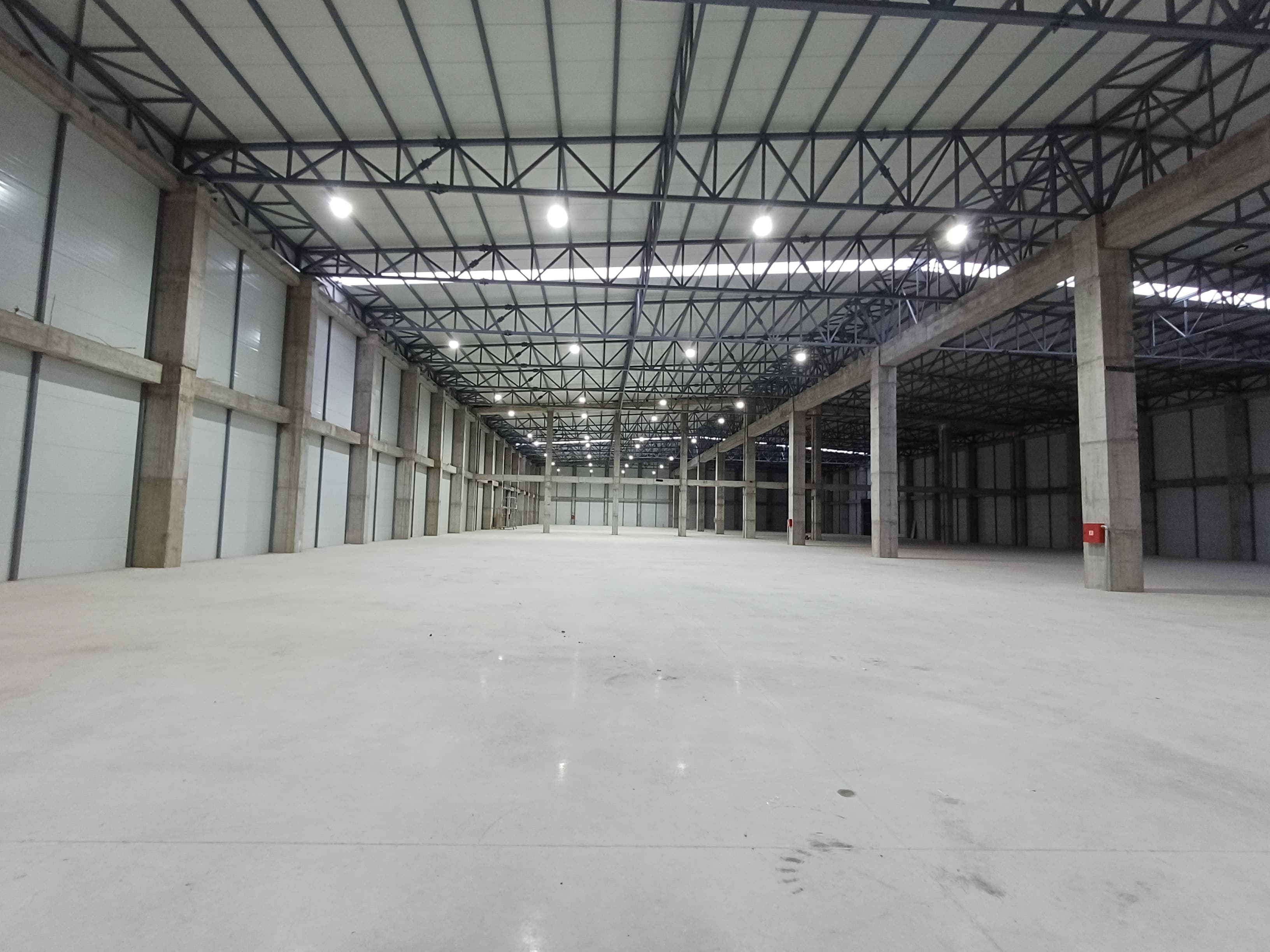 Warehouse in Kjojlia - For Rent - Petrovec - Image 6