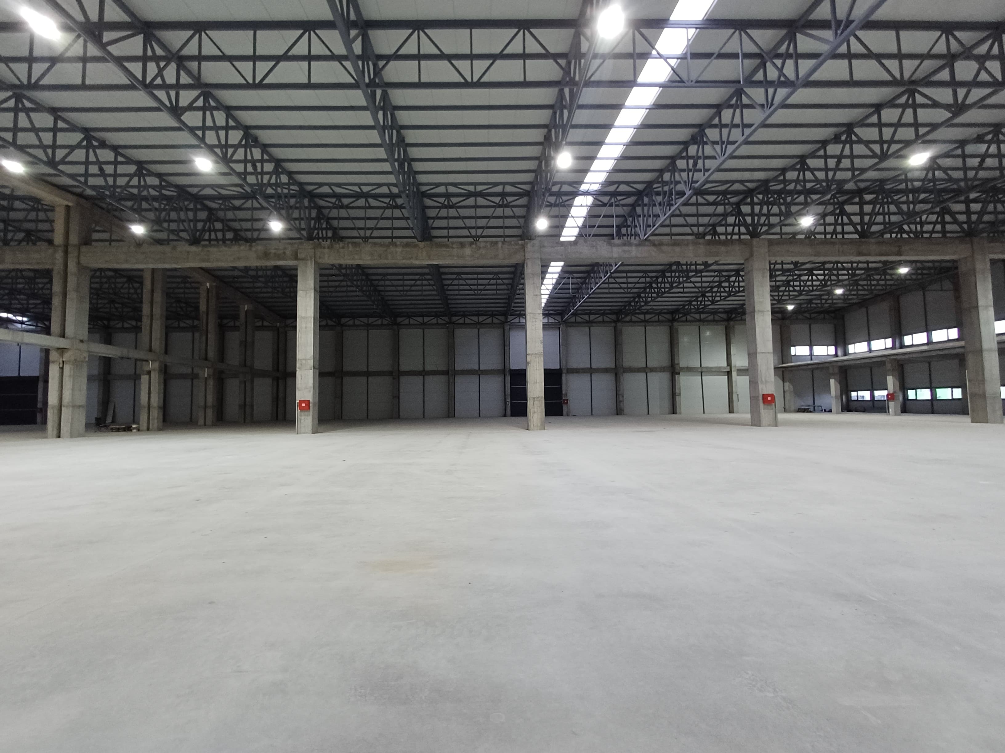 Warehouse in Kjojlia - For Rent - Petrovec - Image 7
