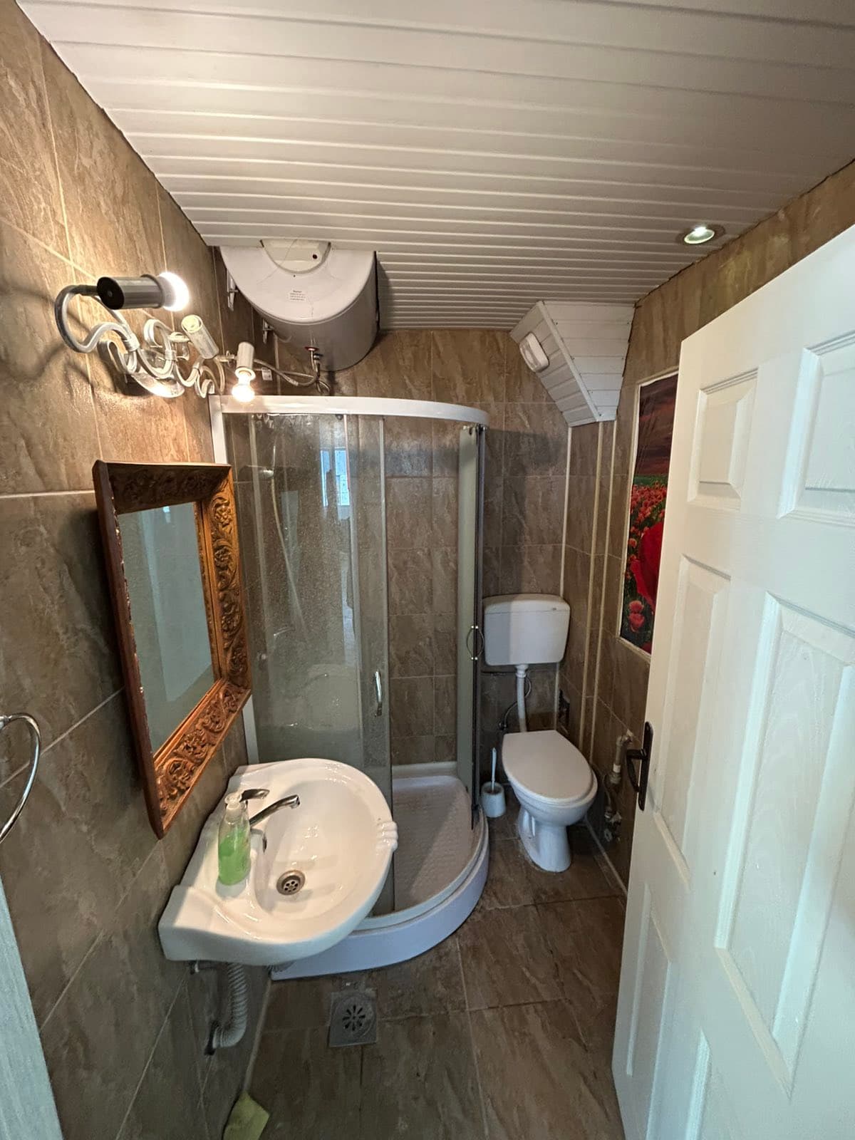 Се изнајмува деловен простор во Центар - За Изнајмување - Центар - Слика 4