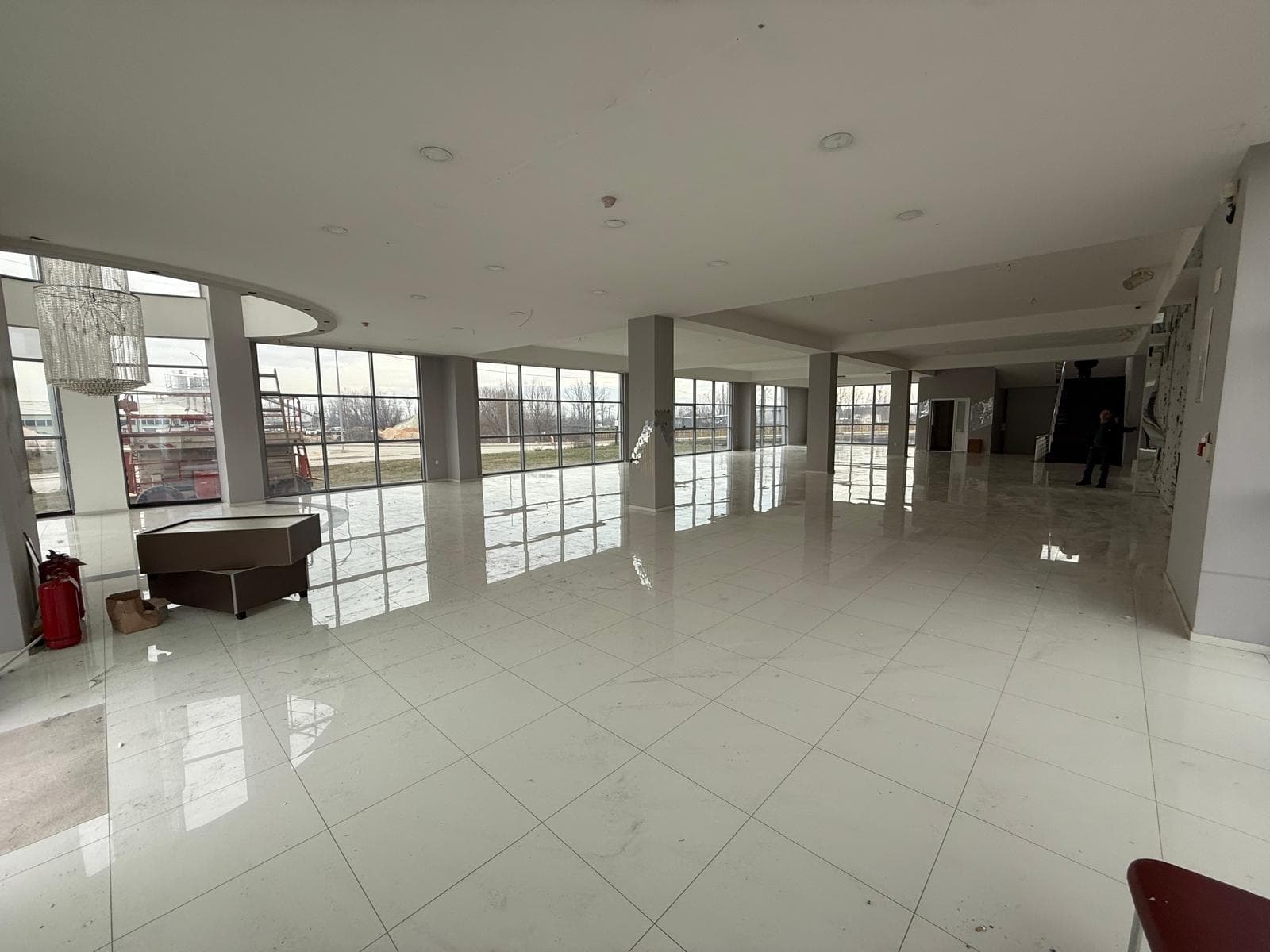 Деловен објект на одлична локација во Драчево - За Изнајмување - Кисела Вода - Слика 8