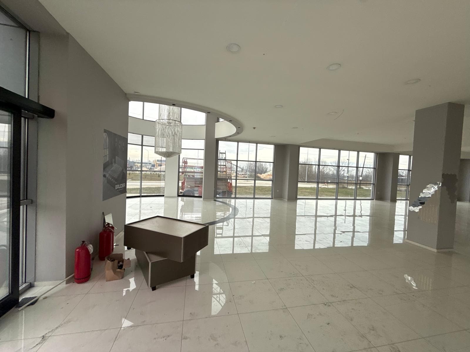 Деловен објект на одлична локација во Драчево - За Изнајмување - Кисела Вода - Слика 10