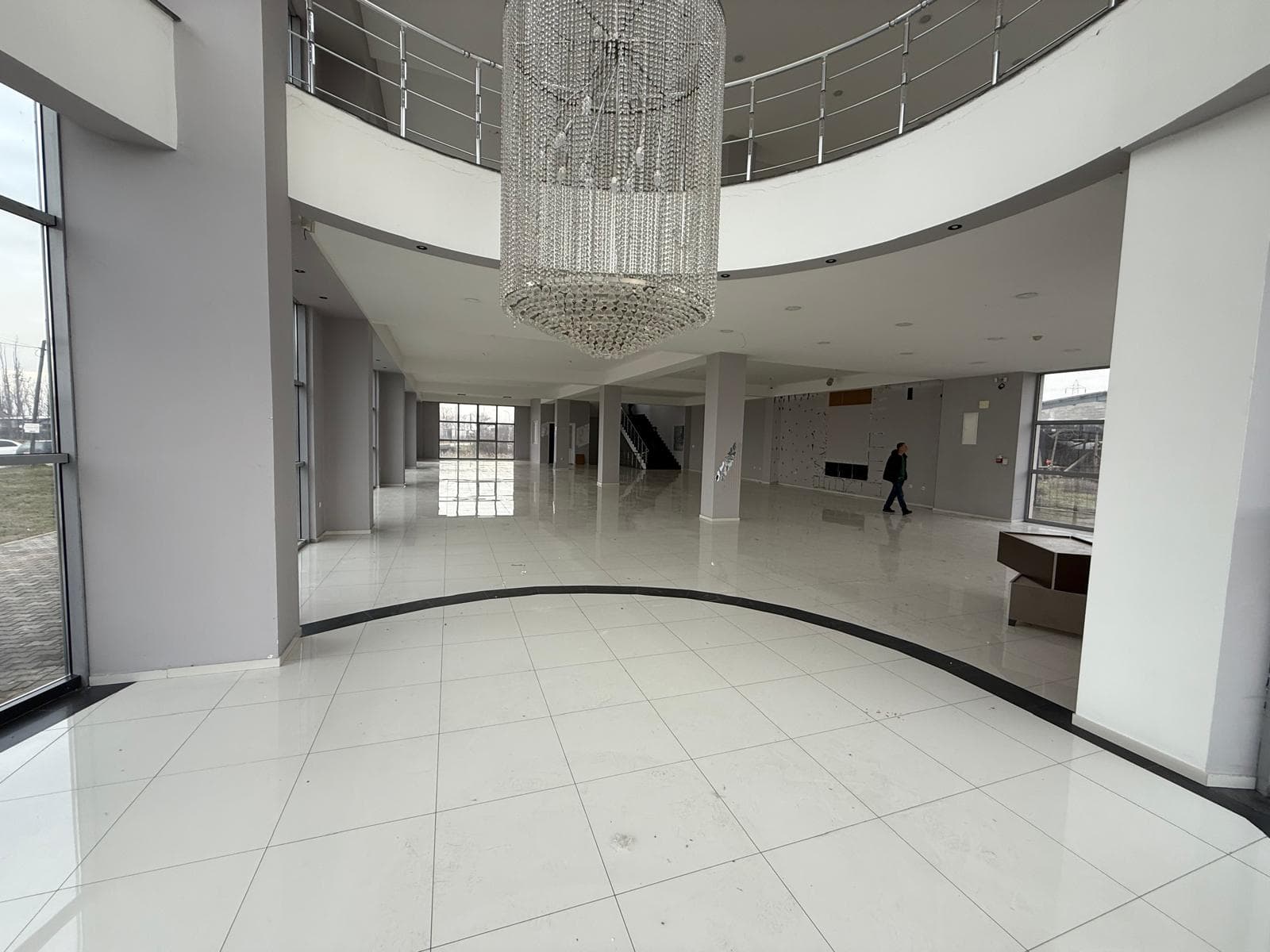 Деловен објект на одлична локација во Драчево - За Изнајмување - Кисела Вода - Слика 12