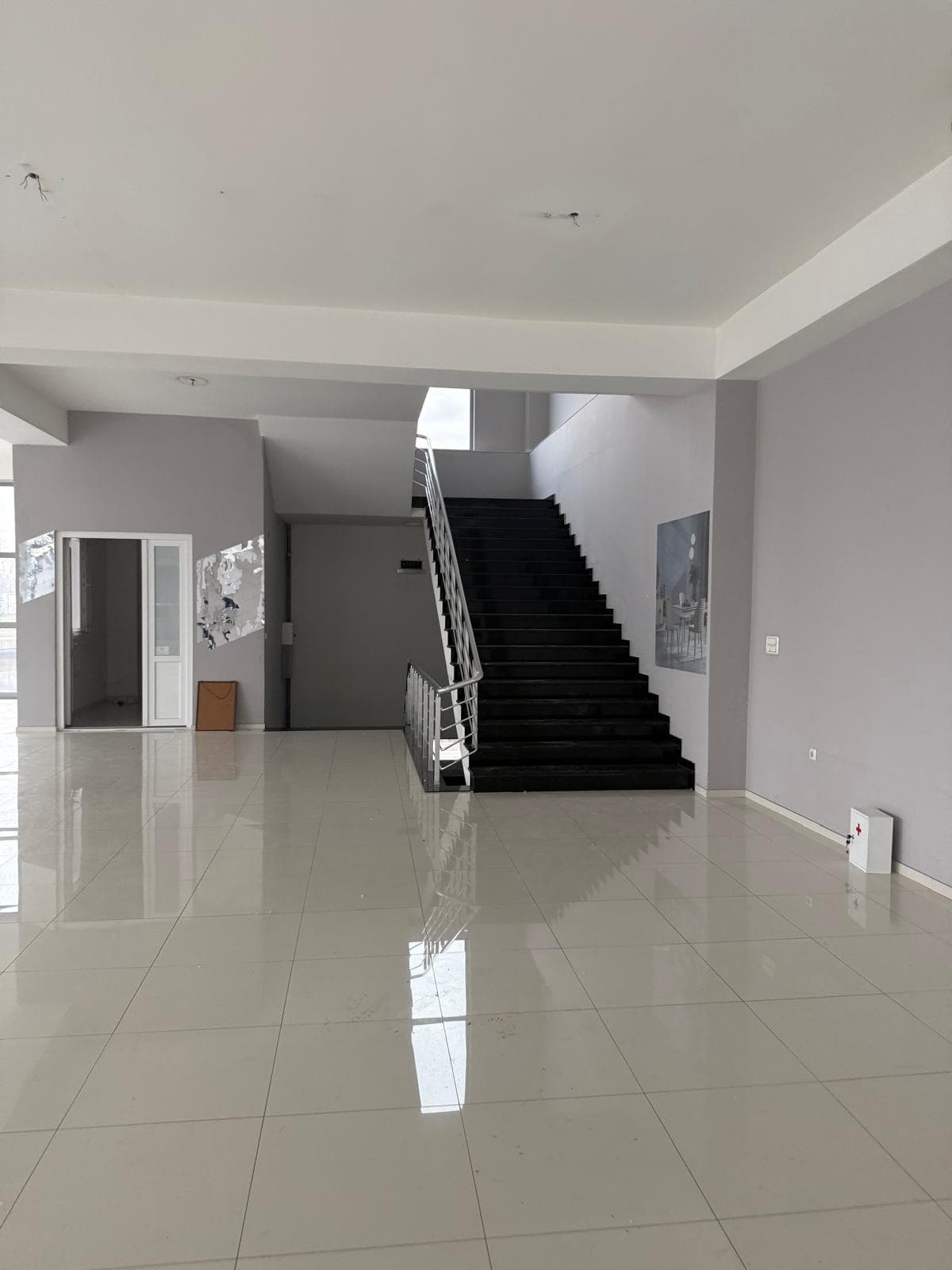 Деловен објект на одлична локација во Драчево - За Изнајмување - Кисела Вода - Слика 13