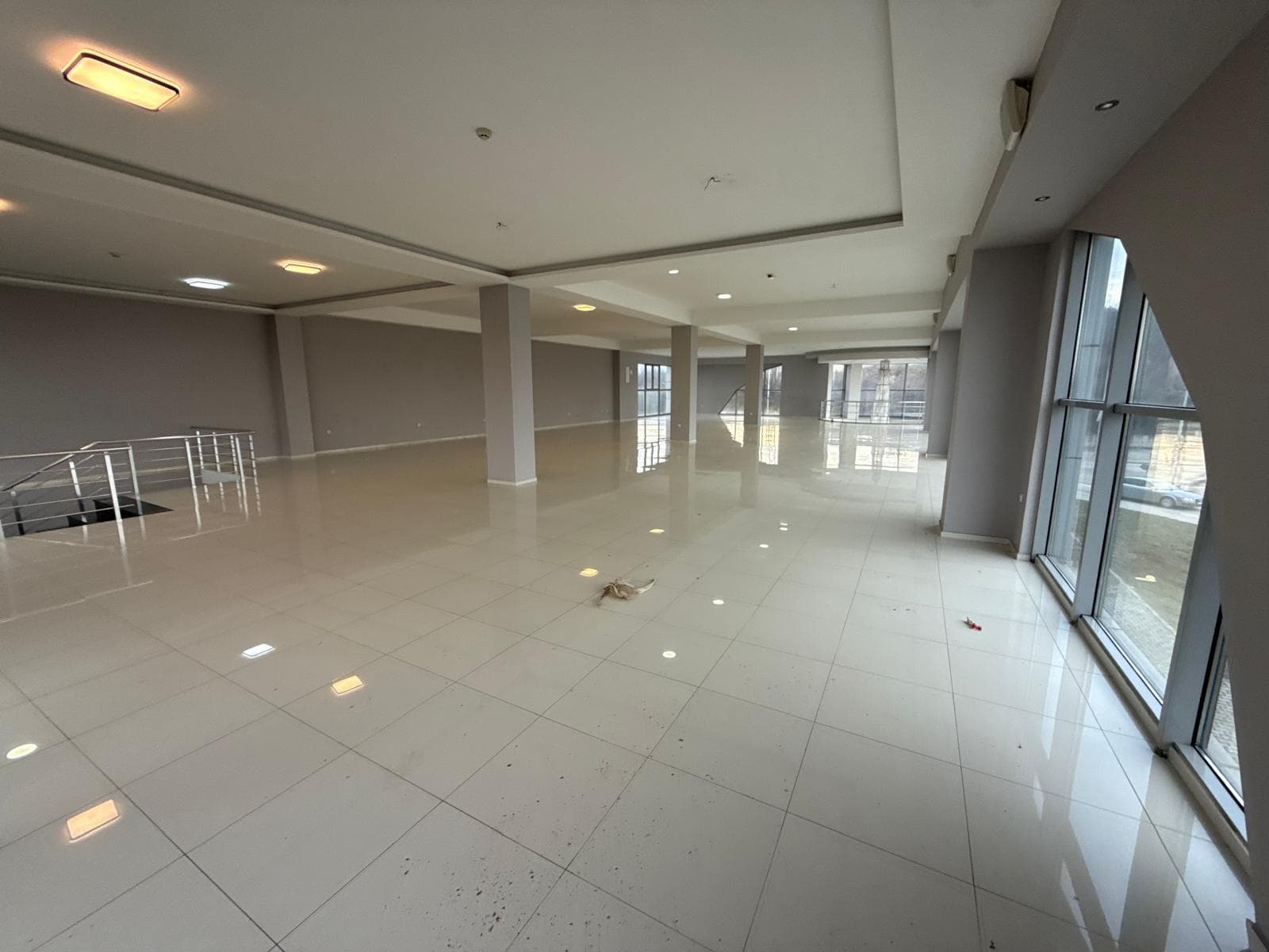 Деловен објект на одлична локација во Драчево - За Изнајмување - Кисела Вода - Слика 15