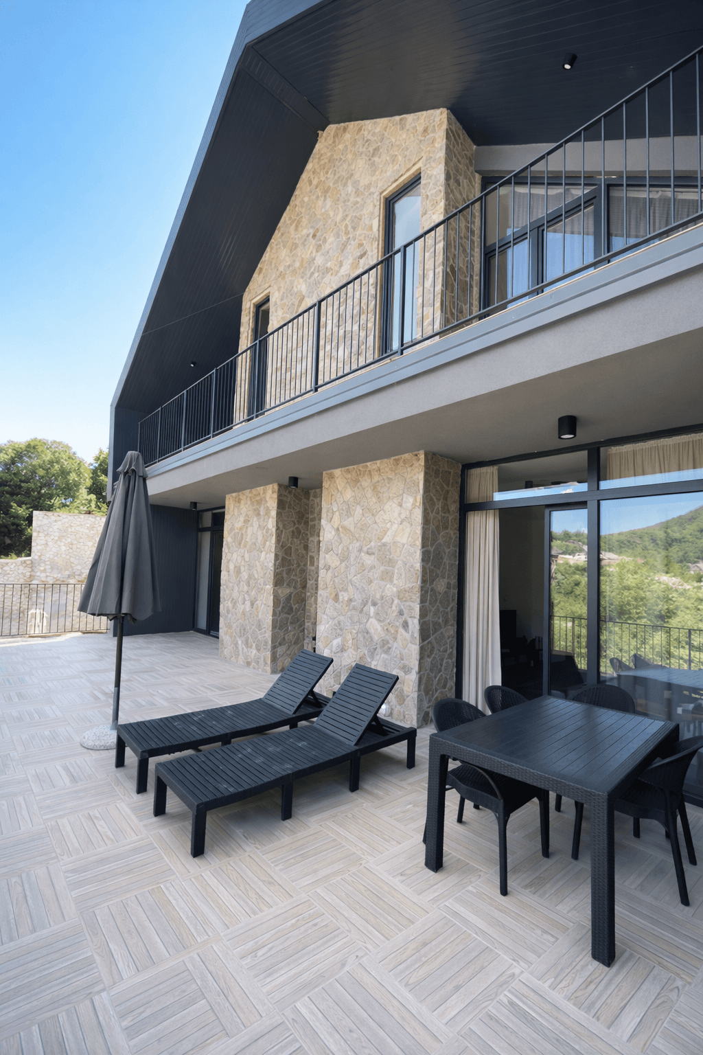 Modern house in prime location in Mavrovo - 2