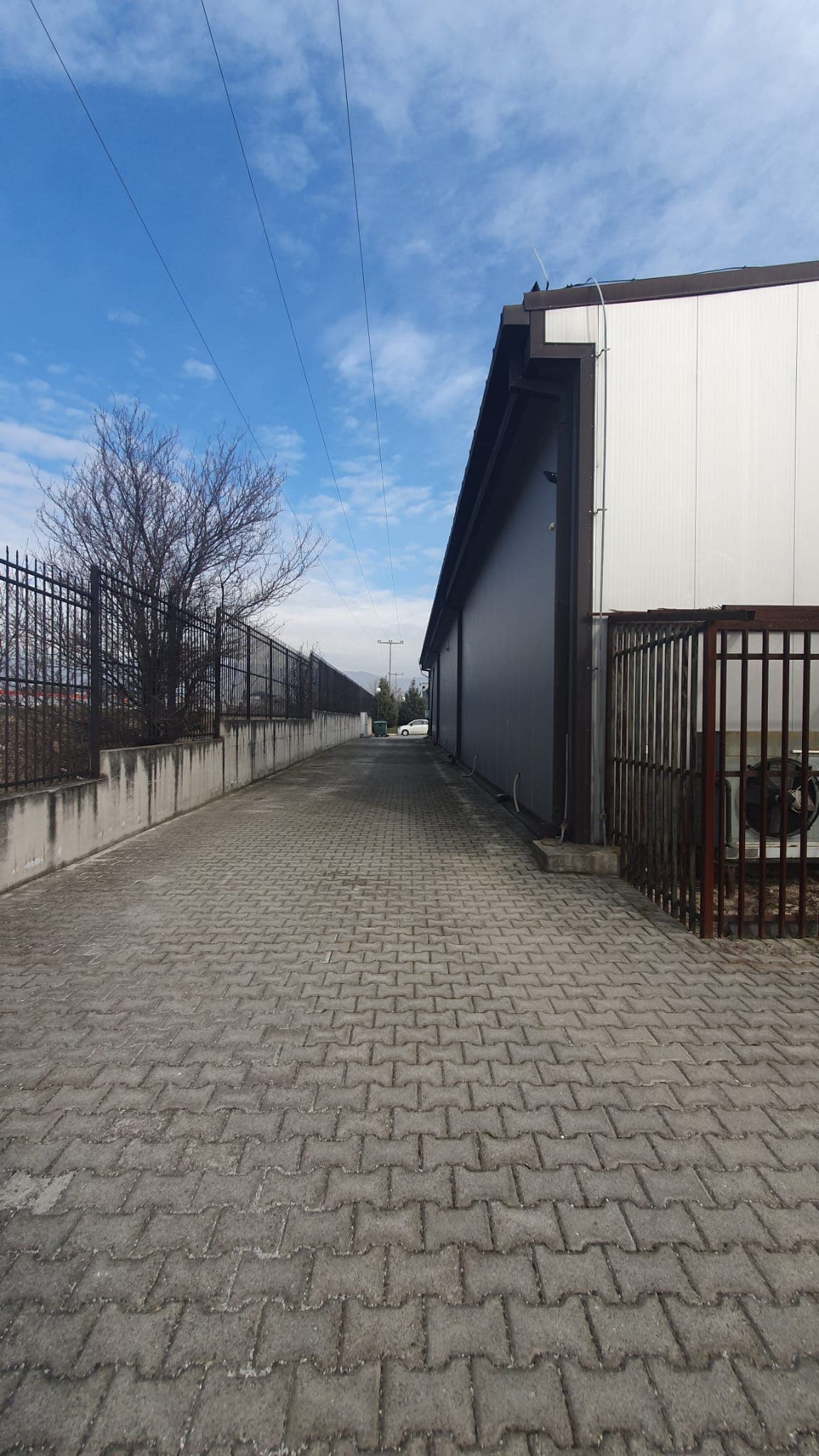 Магацин од 950м2 во индустриска зона Визбегово - За Изнајмување - Бутел - Слика 5