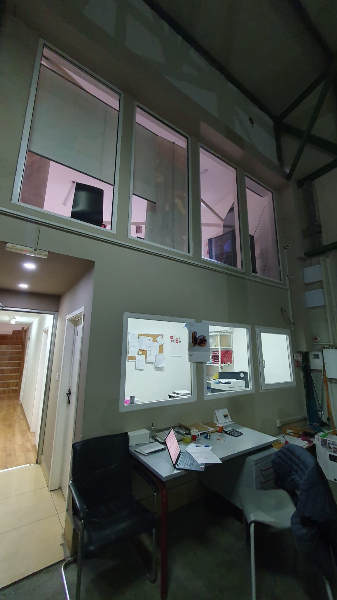 Магацин од 950м2 во индустриска зона Визбегово - За Изнајмување - Бутел - Слика 11