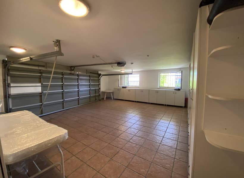 Beautiful house with spacious yard with swimming pool - For Sale - Crniche - Image 20