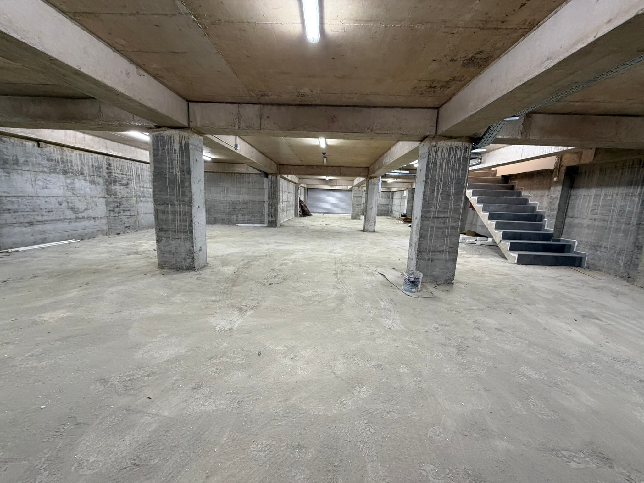 Нов деловен и магацински простор во Илинден - За Изнајмување - Илинден - Слика 7