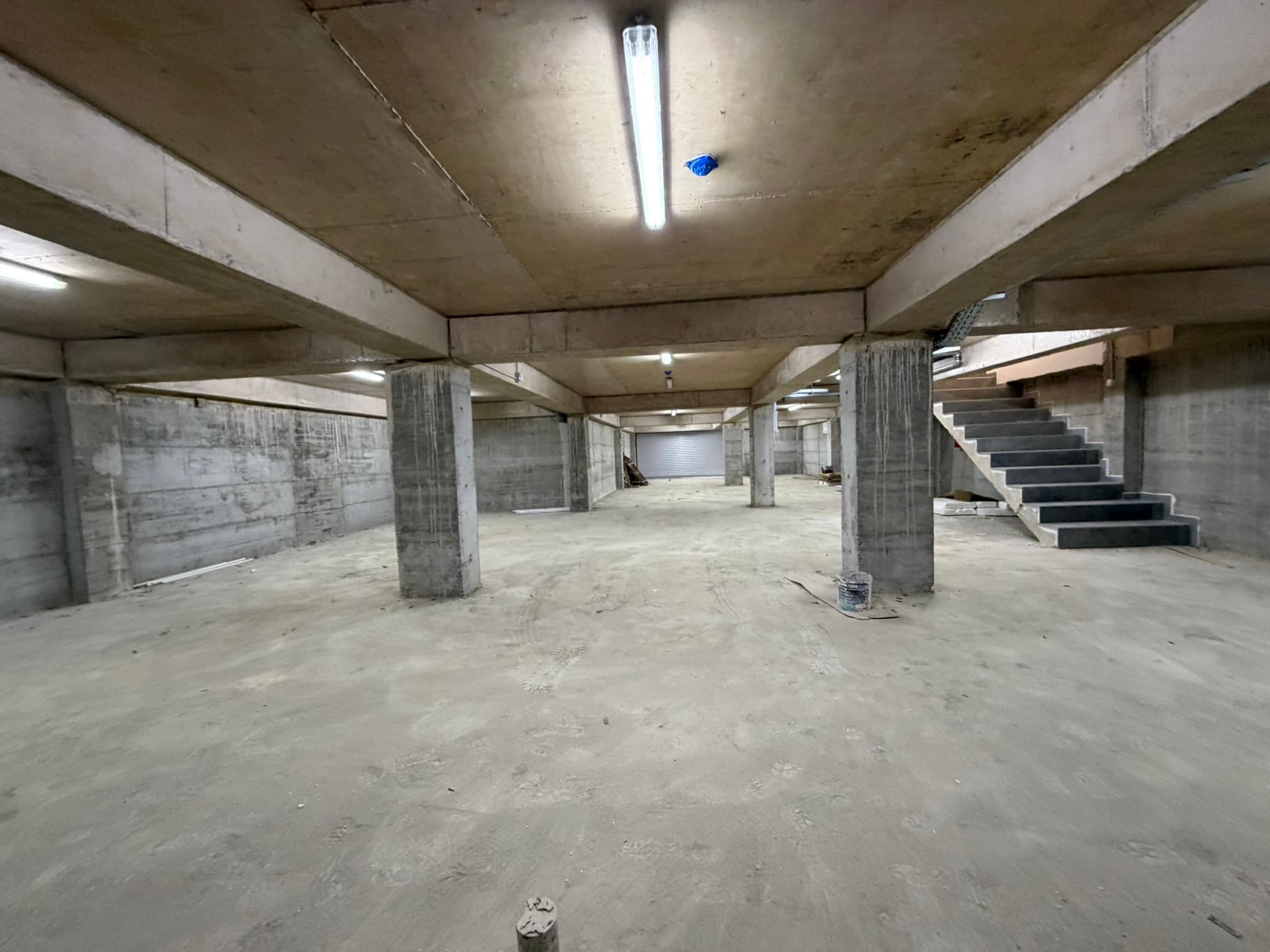 Нов деловен и магацински простор во Илинден - За Изнајмување - Илинден - Слика 11