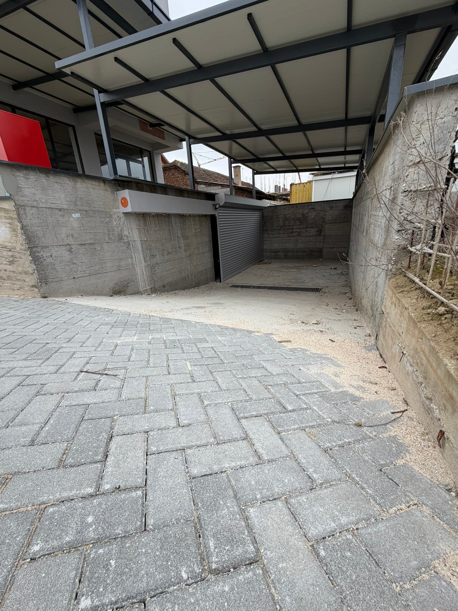 Нов деловен и магацински простор во Илинден - За Изнајмување - Илинден - Слика 14