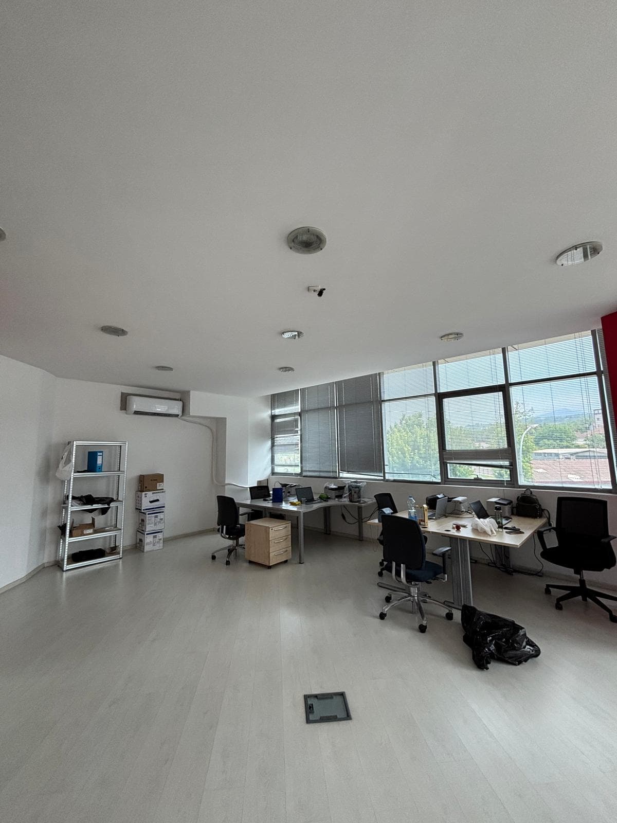 Магацински простор од 530м2 во Кисела Вода - За Изнајмување - Кисела Вода - Слика 4