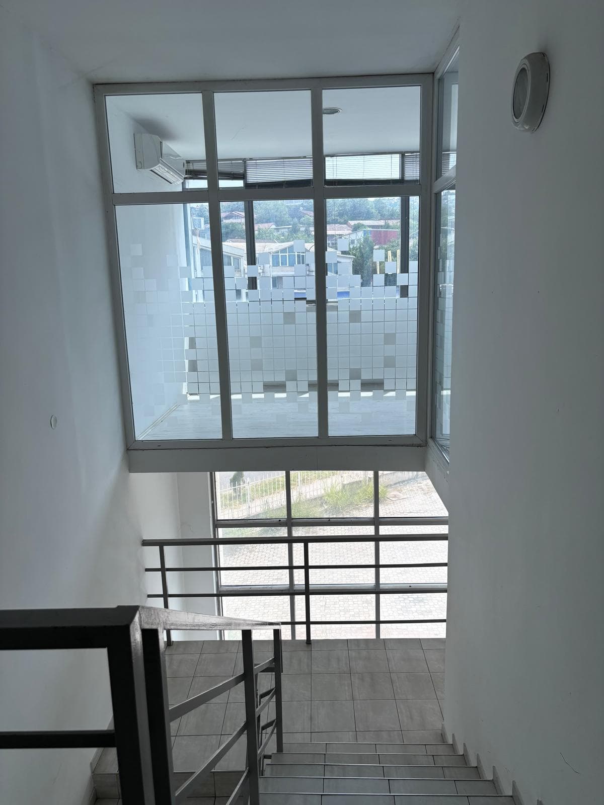 Магацински простор од 530м2 во Кисела Вода - За Изнајмување - Кисела Вода - Слика 5