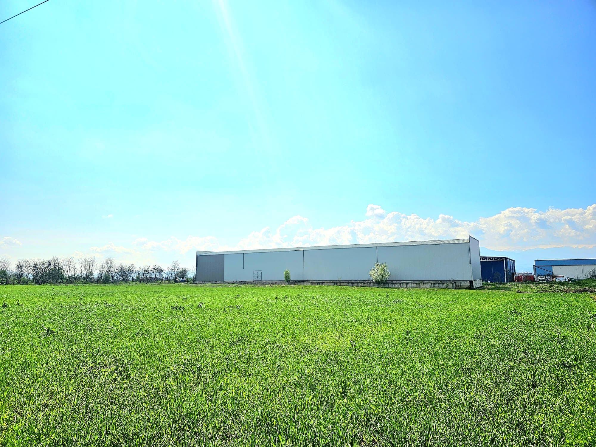 Нов Магацински Простор од 1250м2 во Илинден - За Продажба - Илинден