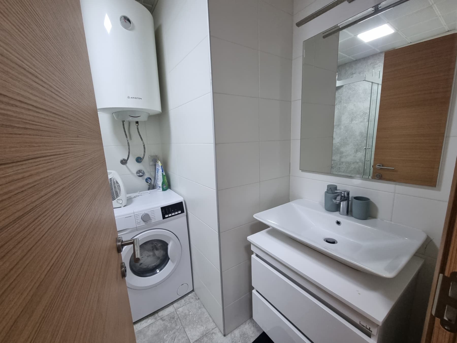 Функционален стан 40м2 во Карпош - За Изнајмување - Карпош - Слика 12