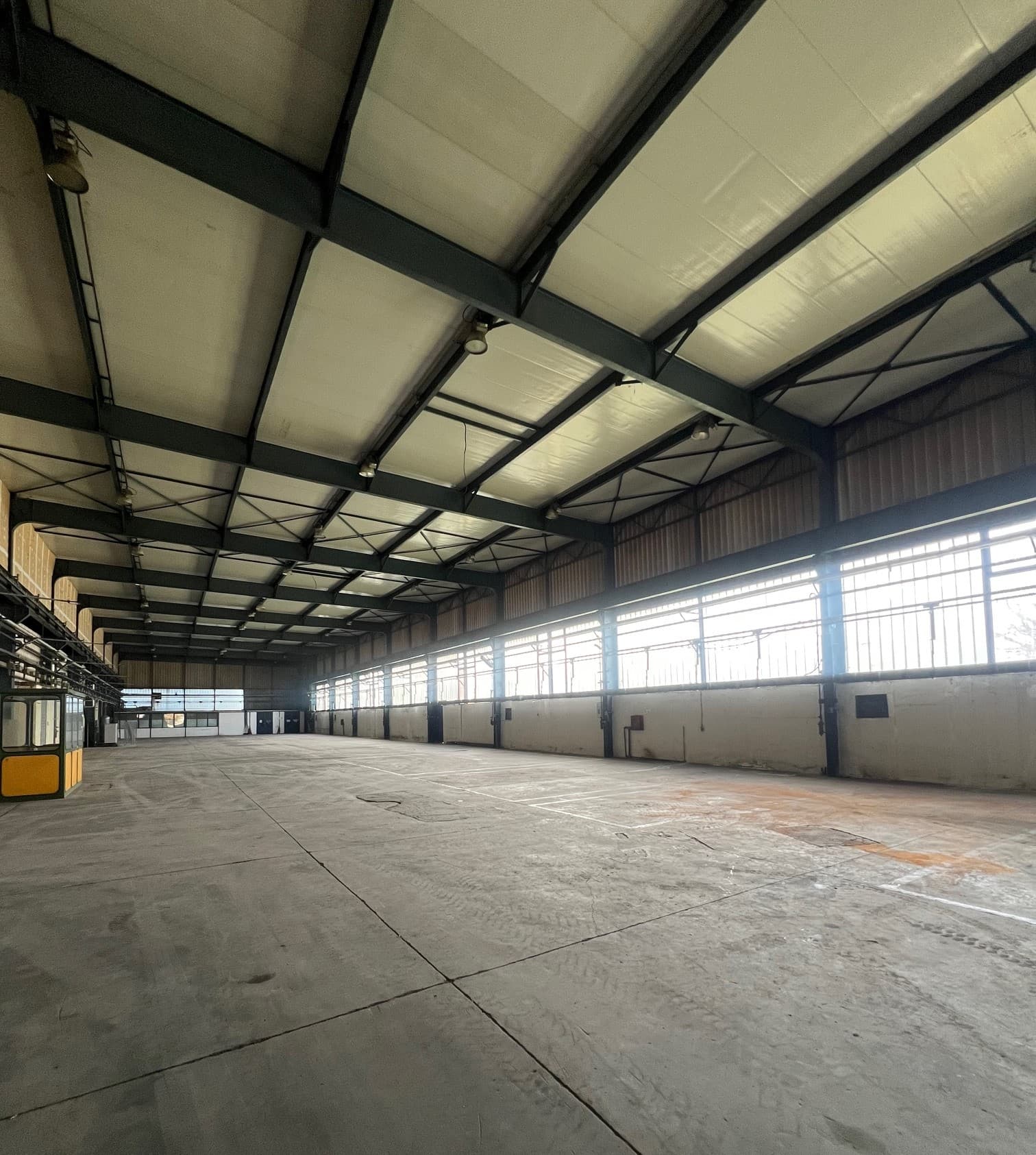 Магацински простор 1500м2 во Гази Баба - 3