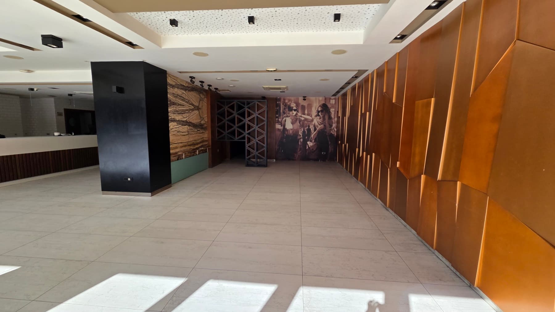 Business space for sale in Aerodrom - 2