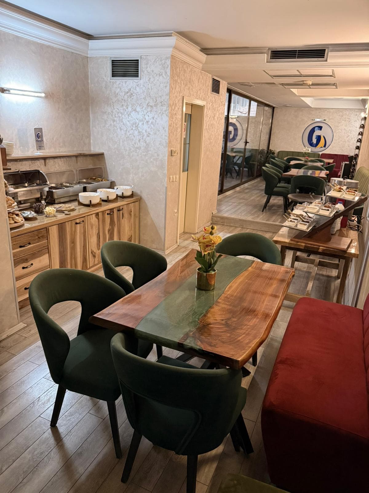 Fully equipped café for rent in the Center - 3