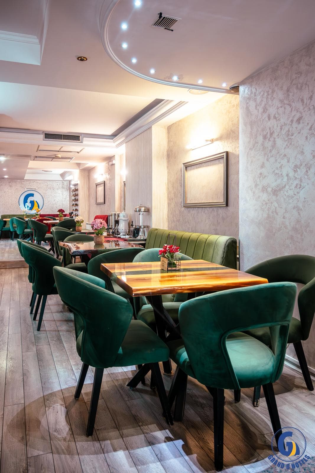 Fully equipped café for rent in the Center - For Rent - Centar