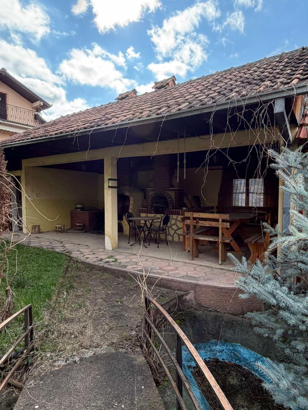 Kуќа 276м2 во Визбегово - За Продажба - Петровец - Слика 25