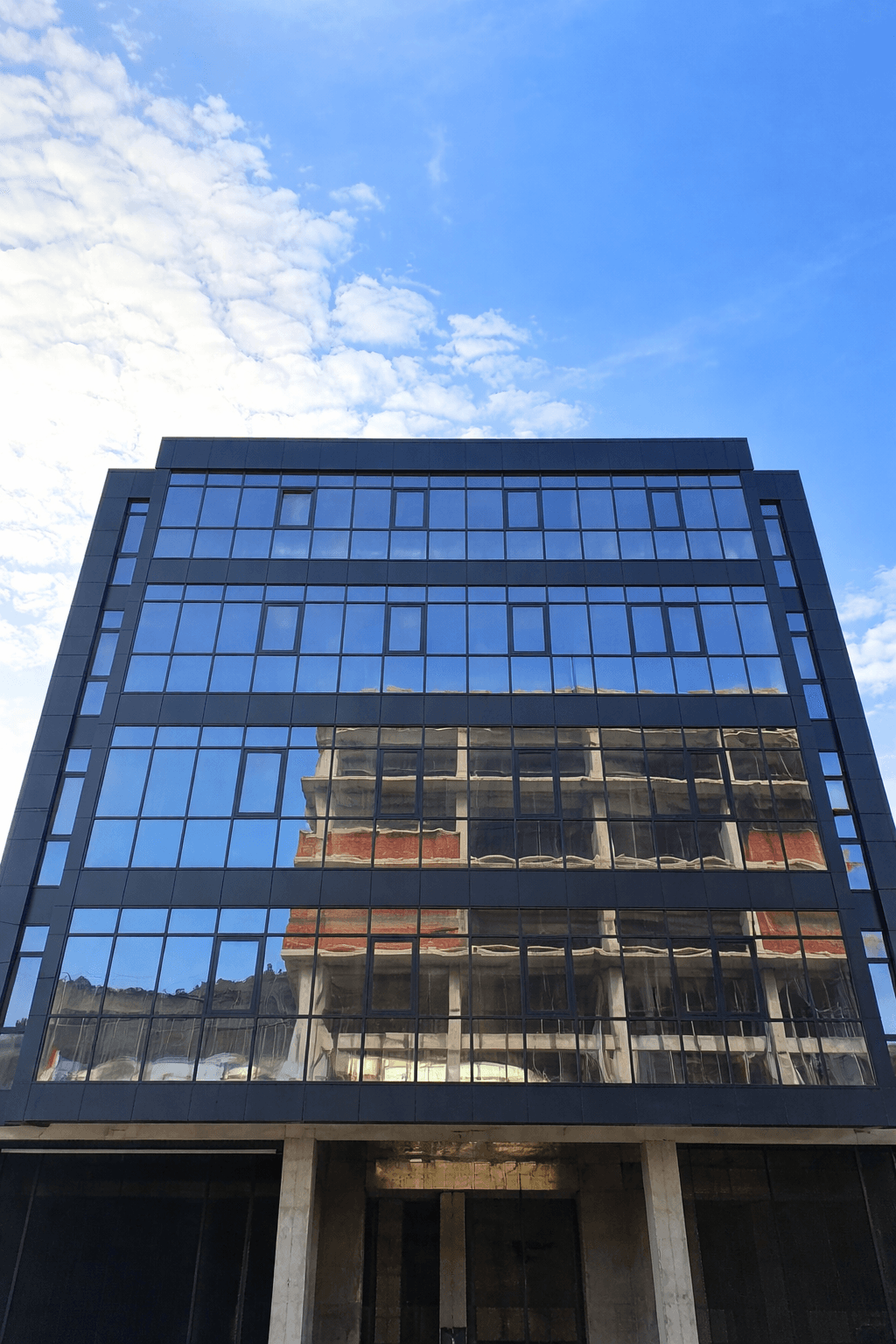 Business building for rent in Karposh - 3