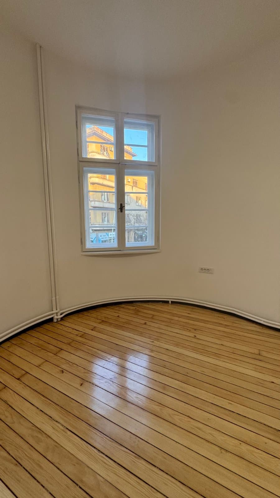 Се изнајмува деловен простор во Центар - За Изнајмување - Центар - Слика 6