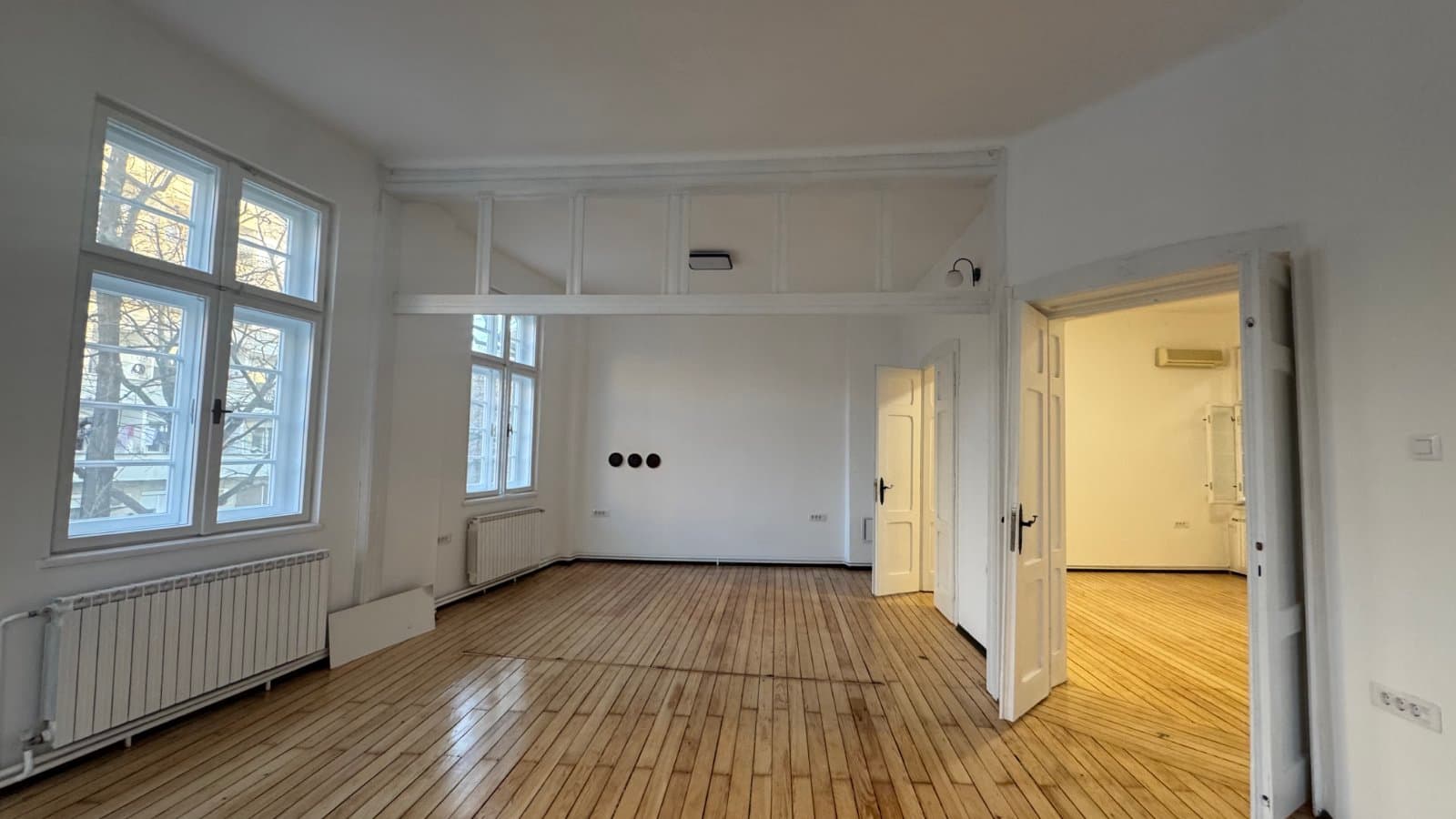 Се изнајмува деловен простор во Центар - За Изнајмување - Центар - Слика 2