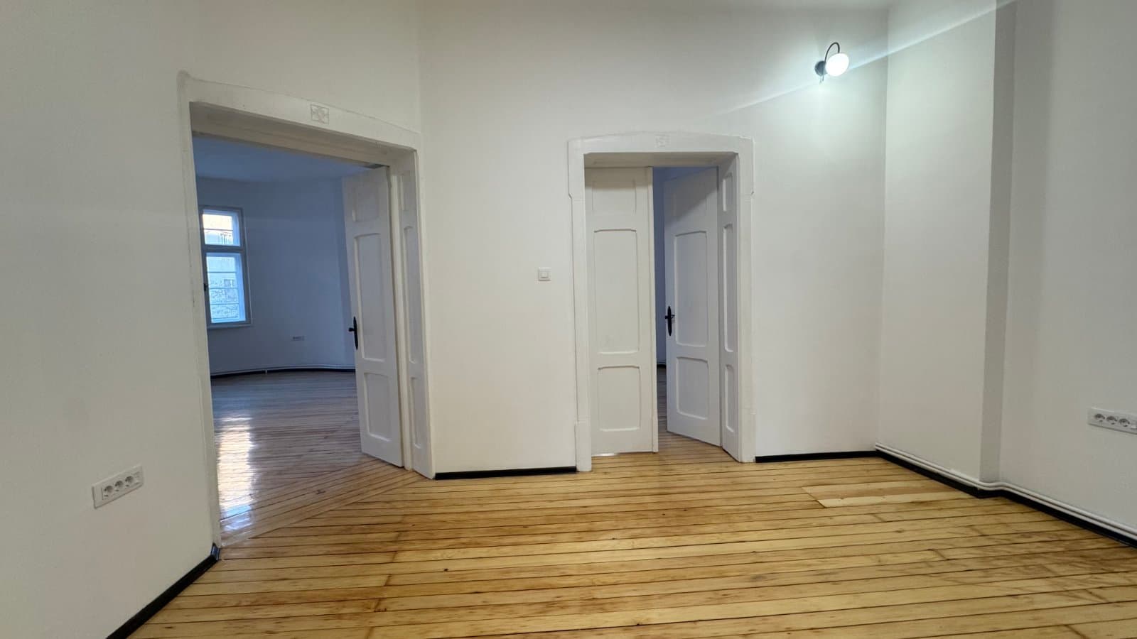 Се изнајмува деловен простор во Центар - За Изнајмување - Центар - Слика 5