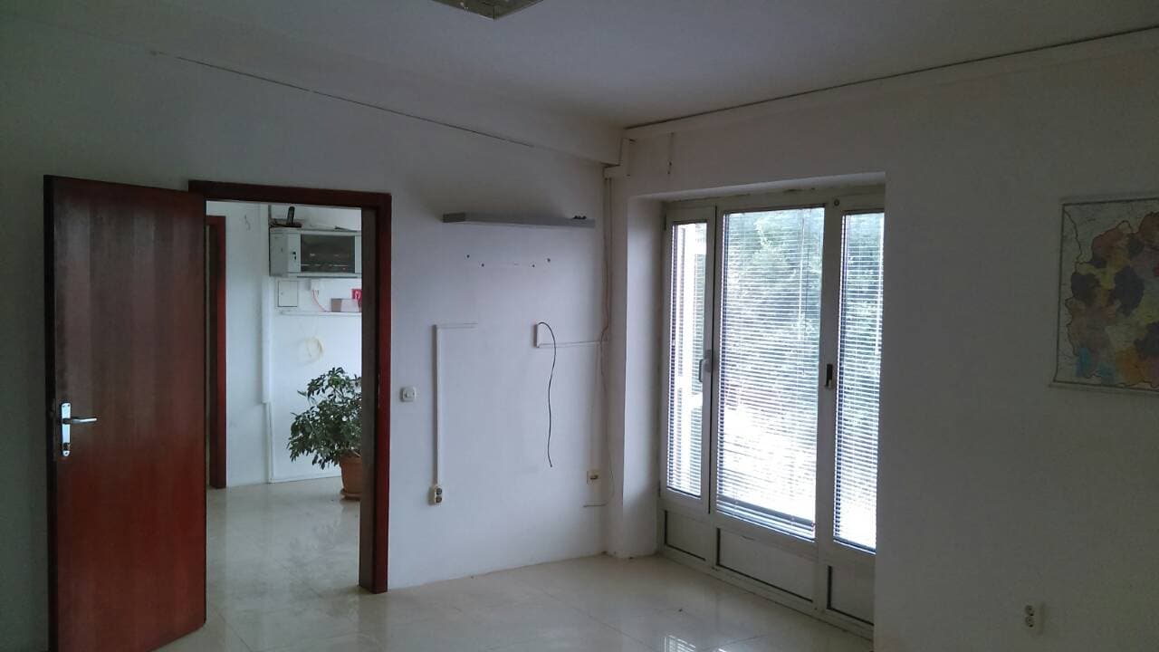 Warehouse Space with Office Premises in Pintija - For Rent - Kisela Voda - Image 6