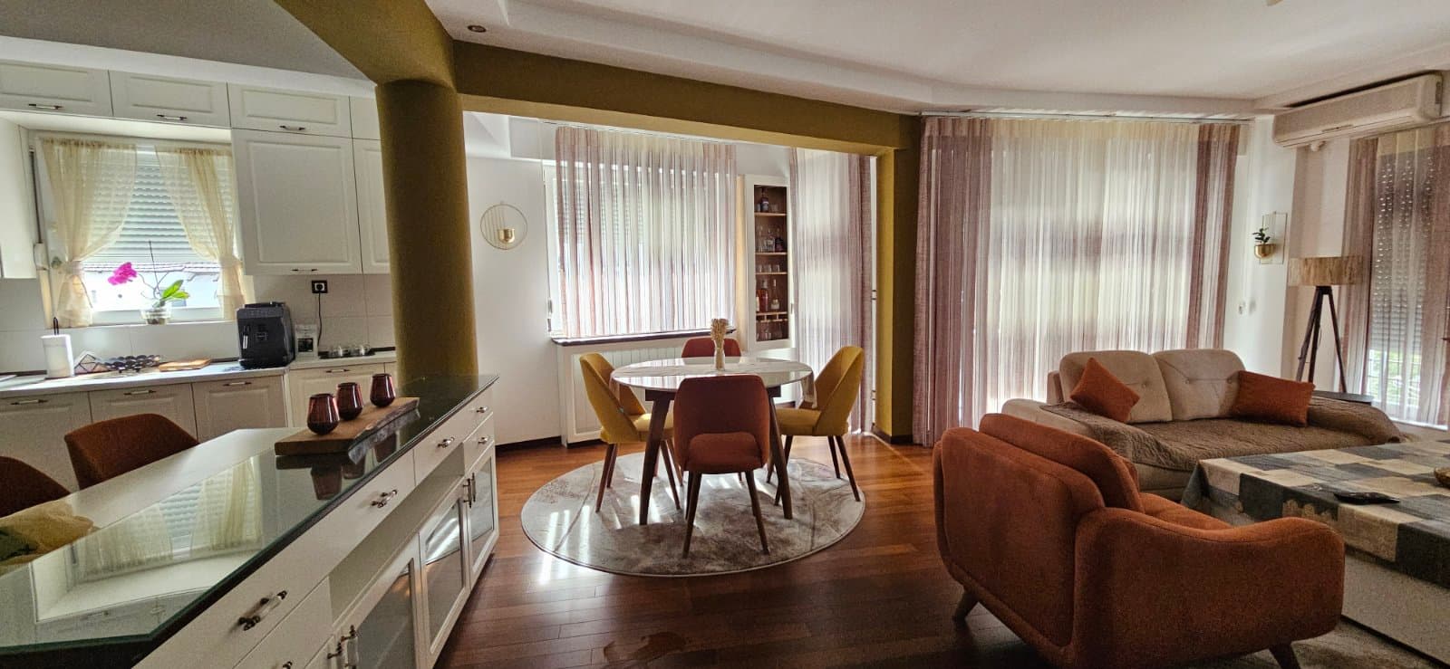 Комплетно опремен стан 121м² во Козле - За Изнајмување - Карпош