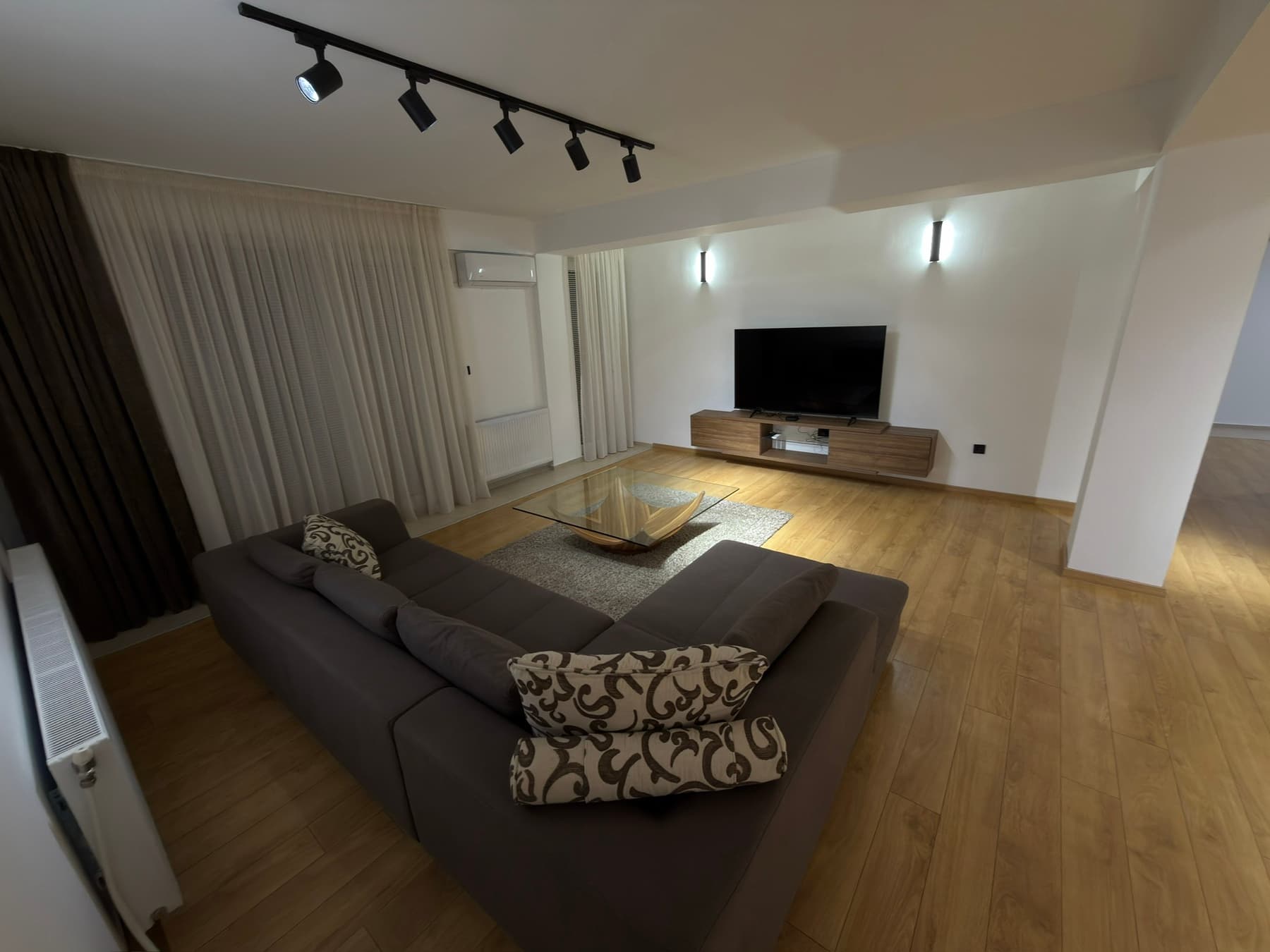 Стан 170м² со двор 120м² во Црниче - За Изнајмување - Црниче - Слика 1