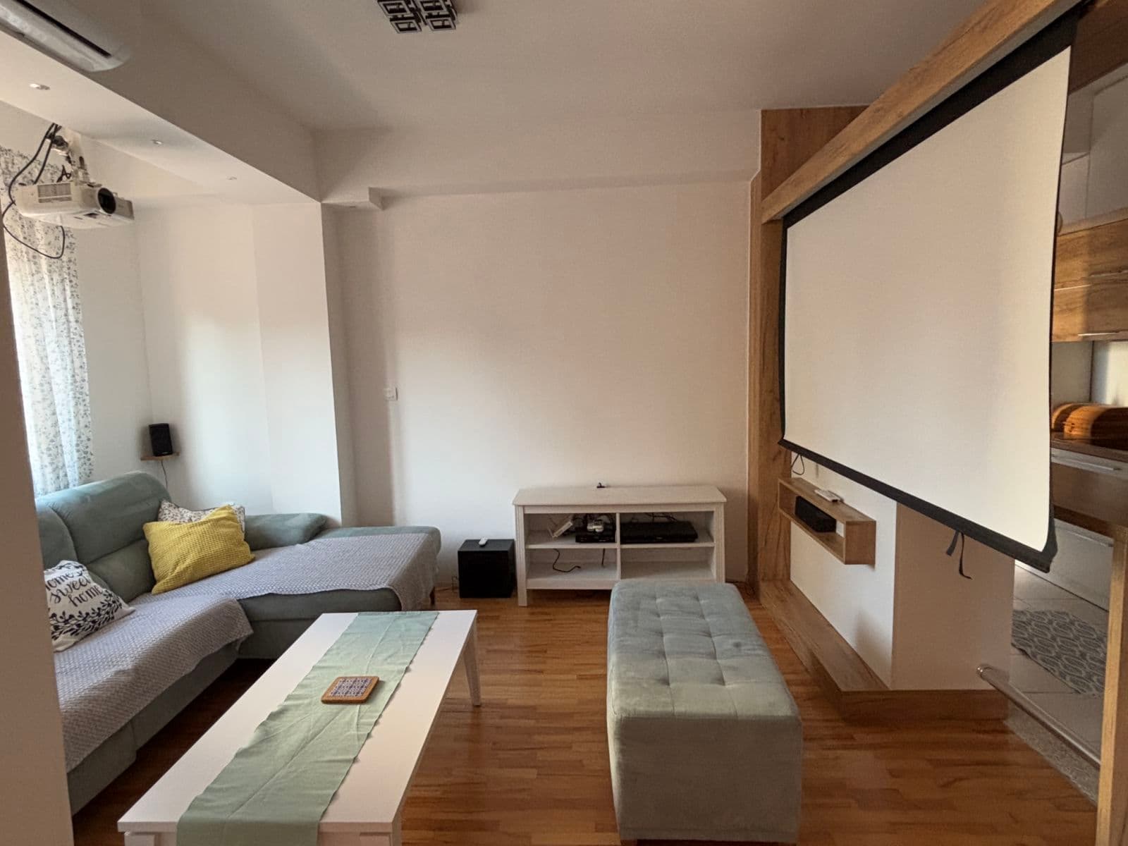 Стан 64м2 во Центар - За Изнајмување - Центар - Слика 8