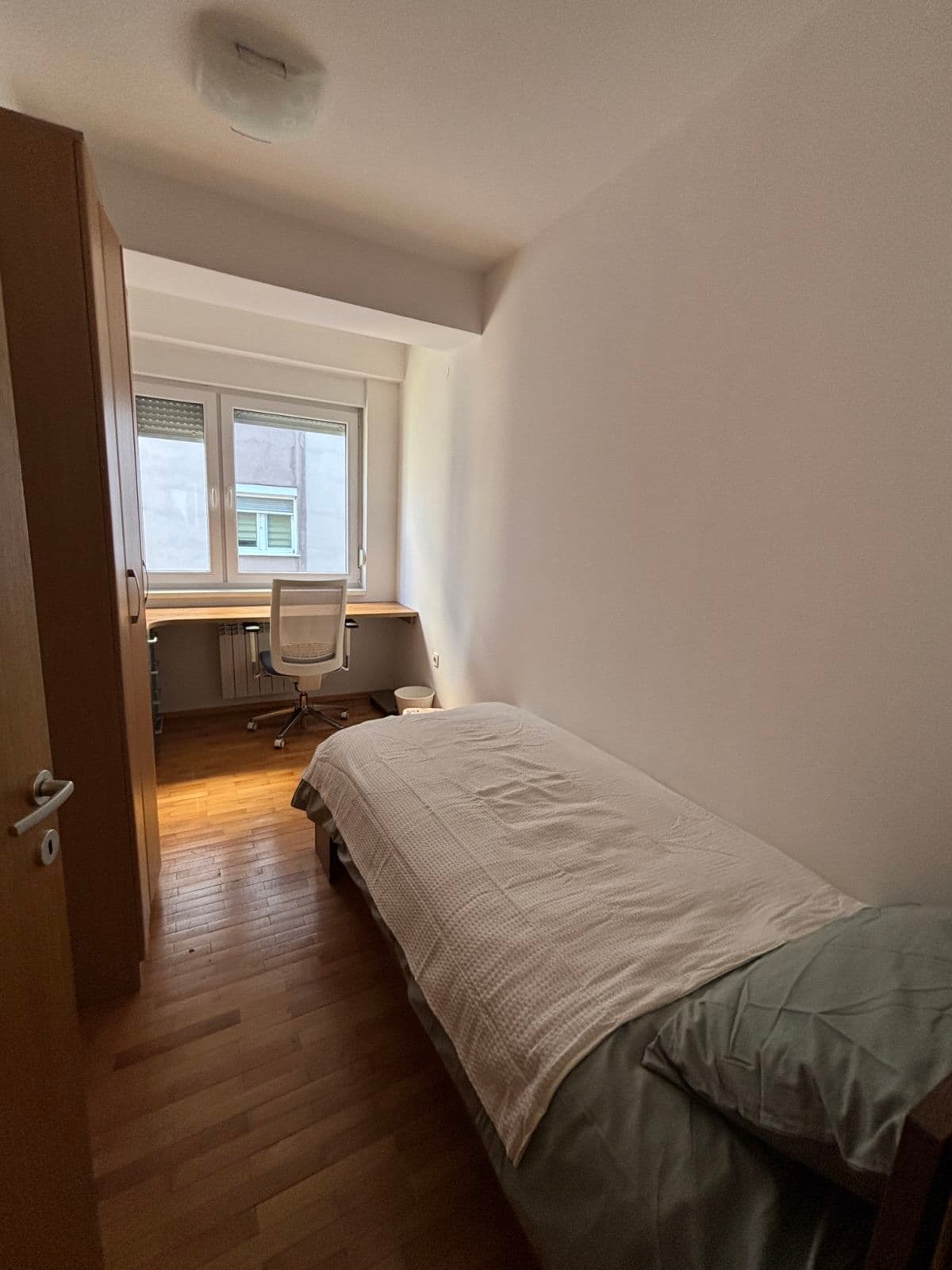 Стан 64м2 во Центар - За Изнајмување - Центар - Слика 11