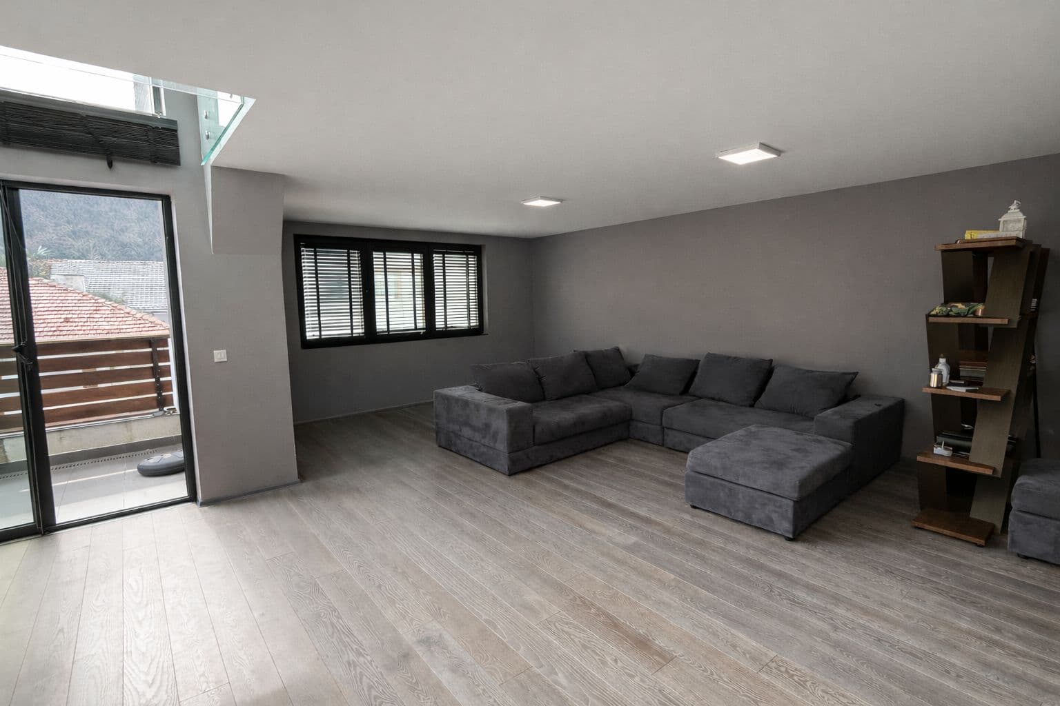 Модерен стан 190м2 во Козле - За Продажба - Карпош - Слика 1