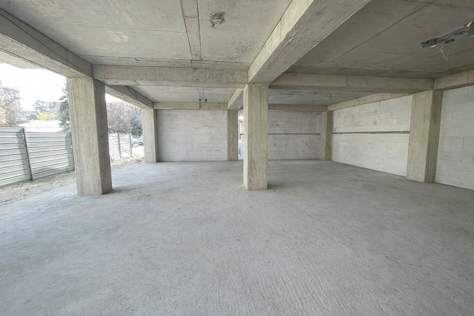 Business space for sale in Aerodrom - 3